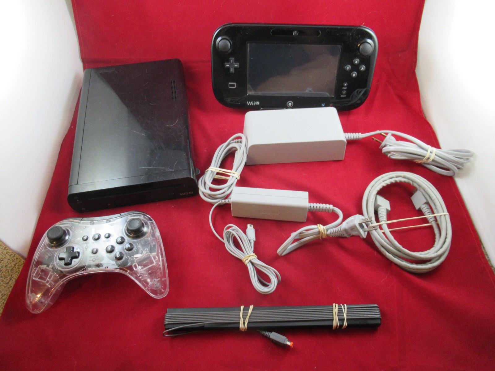 Nintendo Wii U Deluxe 32GB Handheld System – Black (WUP-101(02)) See Desc.