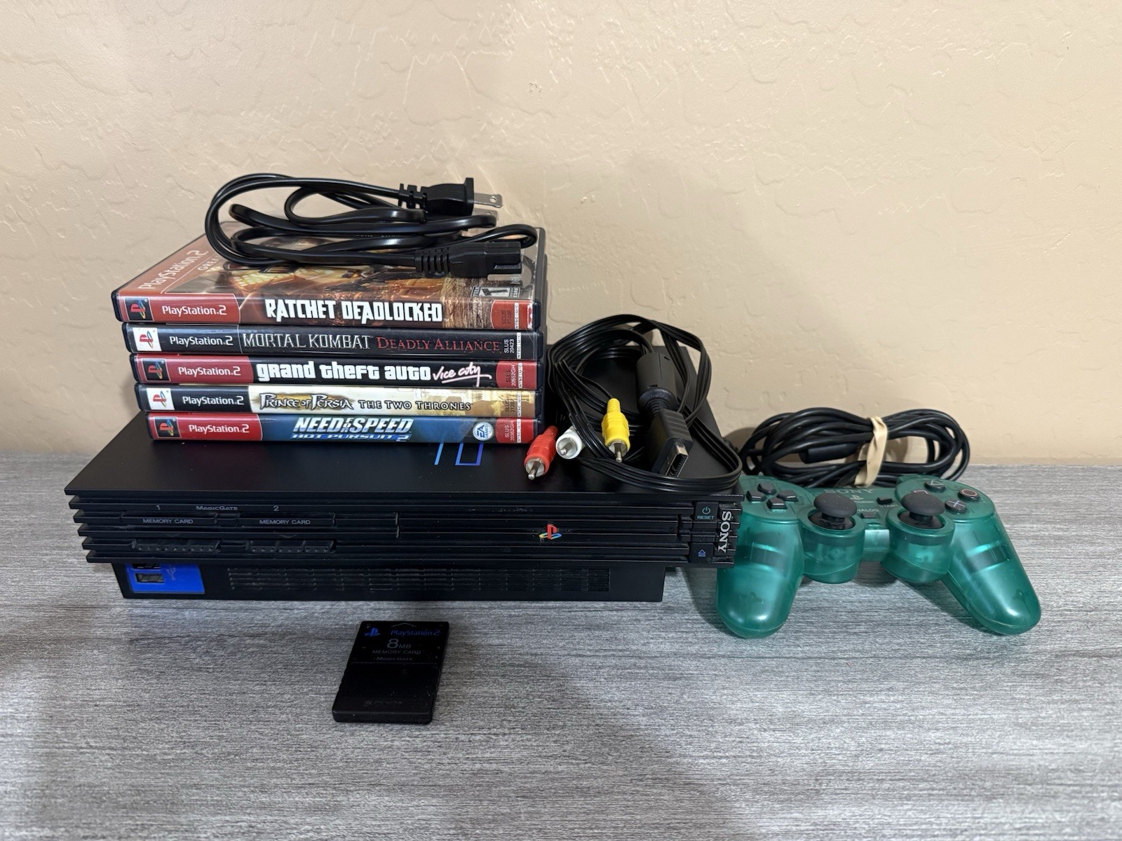 Sony PlayStation 2 Black Console Bundle SCPH-50001