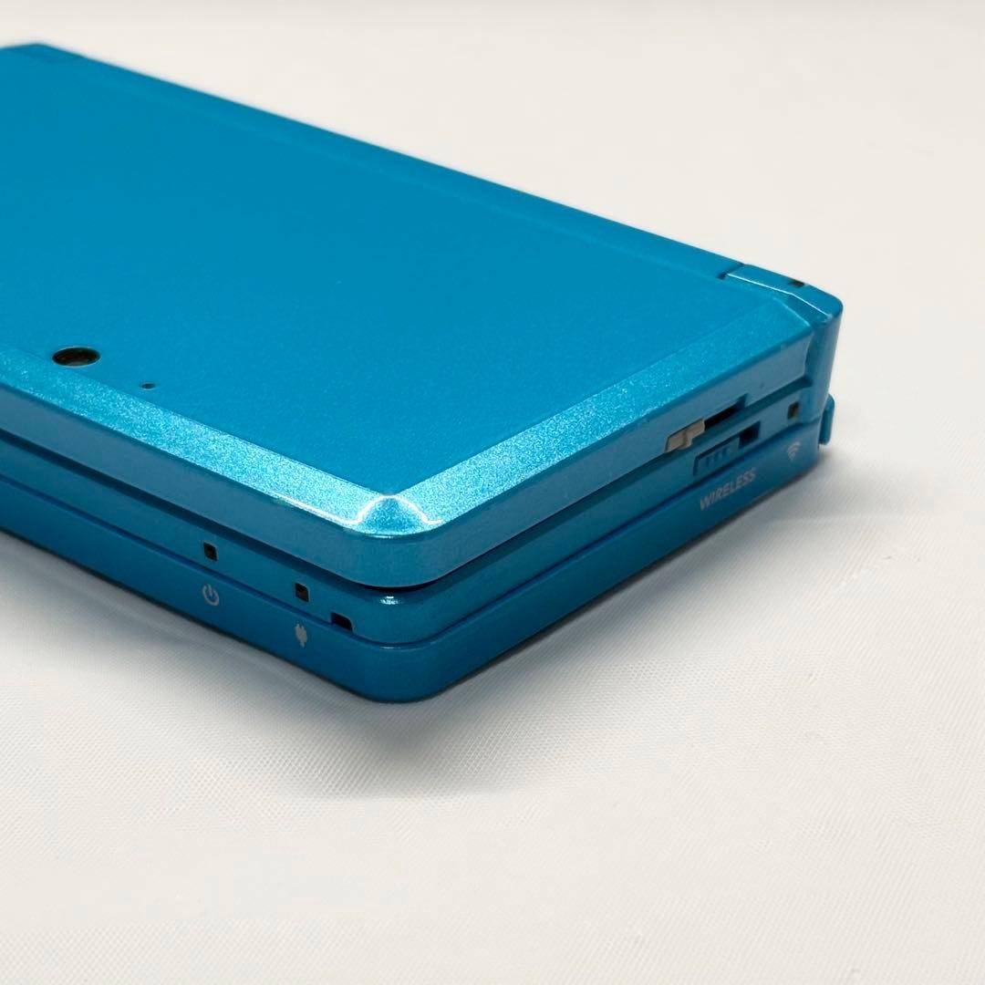 LCD in excellent condition Nintendo 3DS Light Blue genuine charger confirmed to