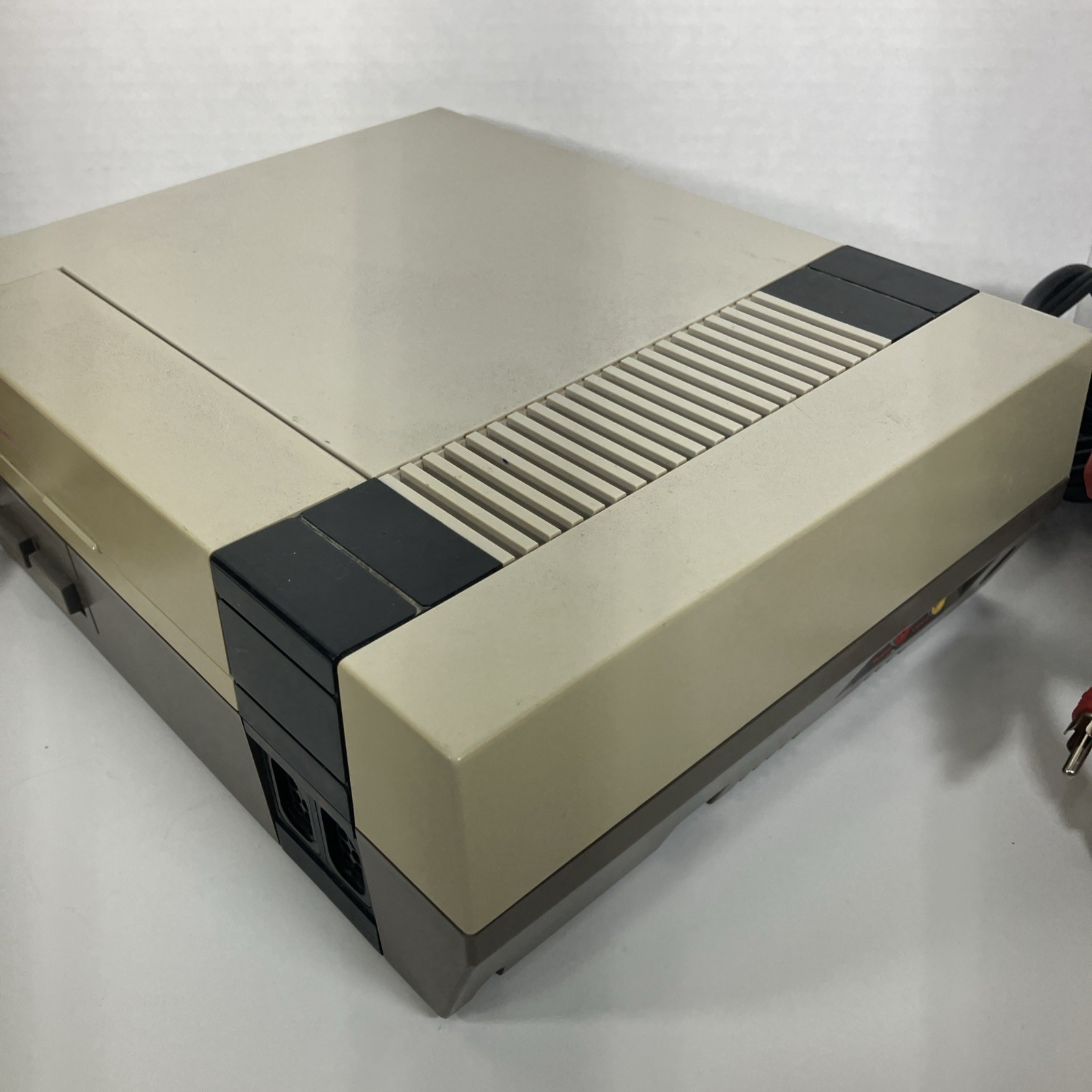 Nintendo NES Console NES-001 Controller Power Brick AV Cables