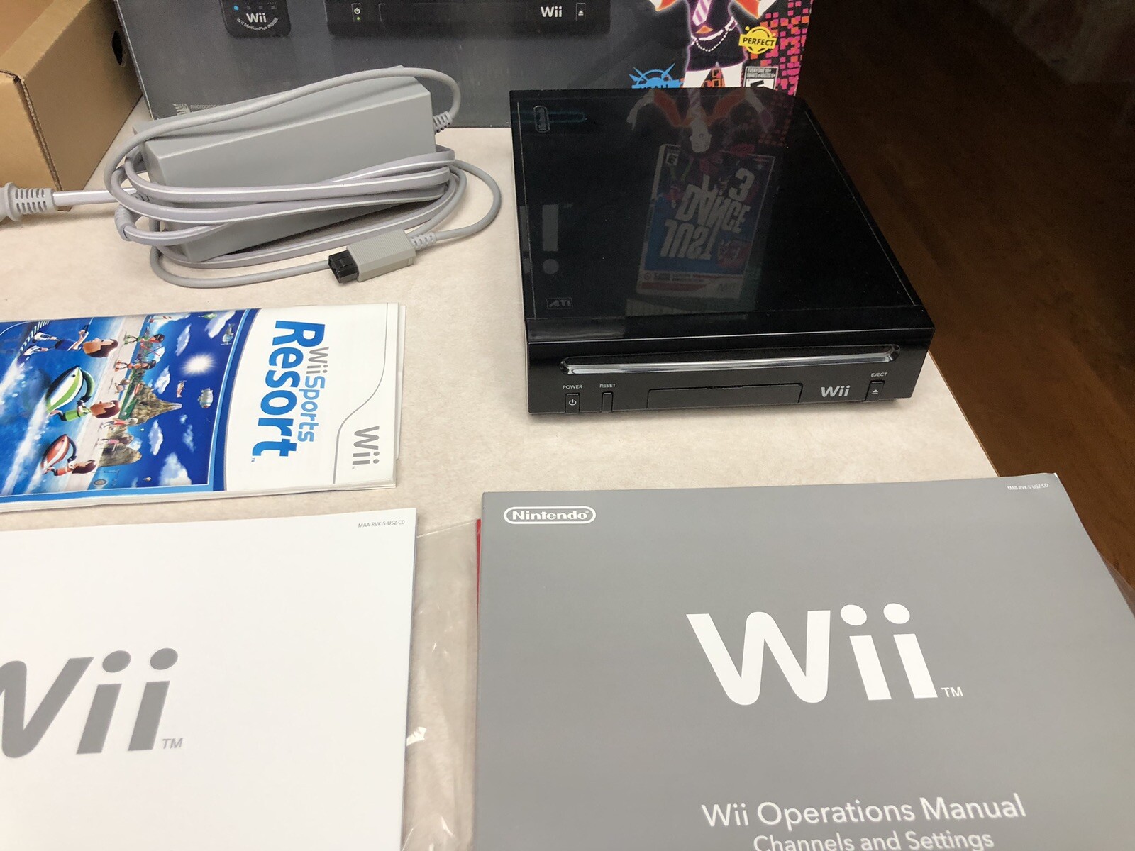 Nintendo Wii Black Console Bundle 9 Games Mario, Party, Resort Controller Zumba