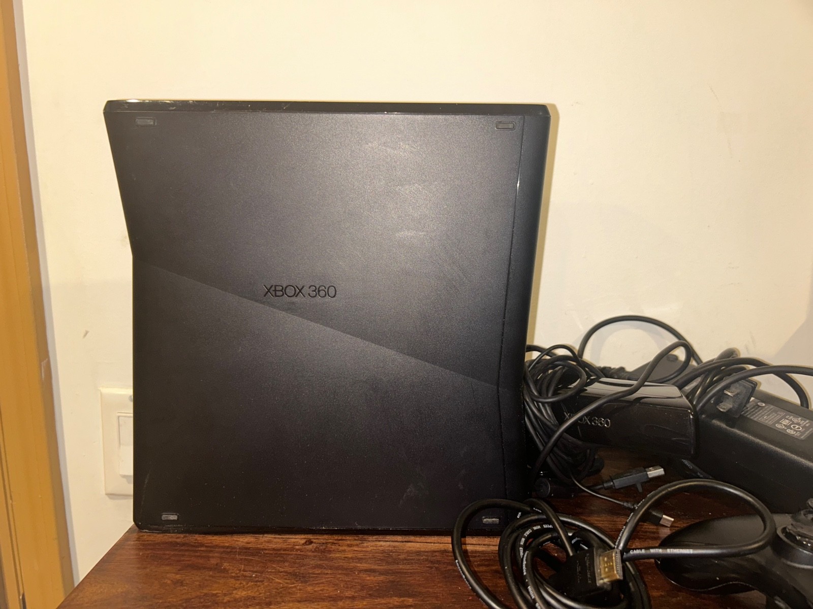 Microsoft Xbox 360 Launch Edition 250GB Glossy Black Console (RKH-00041)