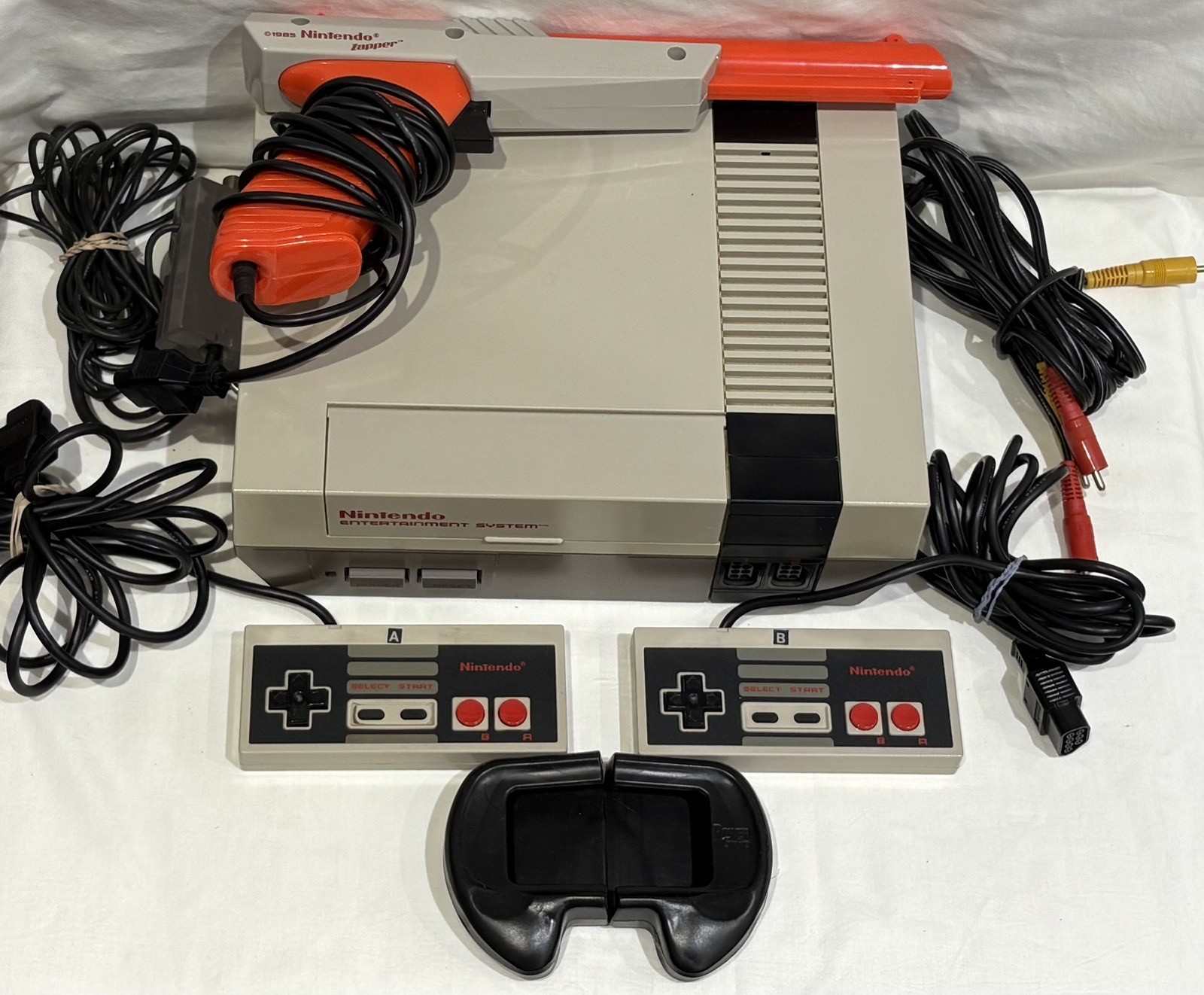 Nintendo Entertainment System Gaming Set with Console, 9 Games -Zapper Carry Bag