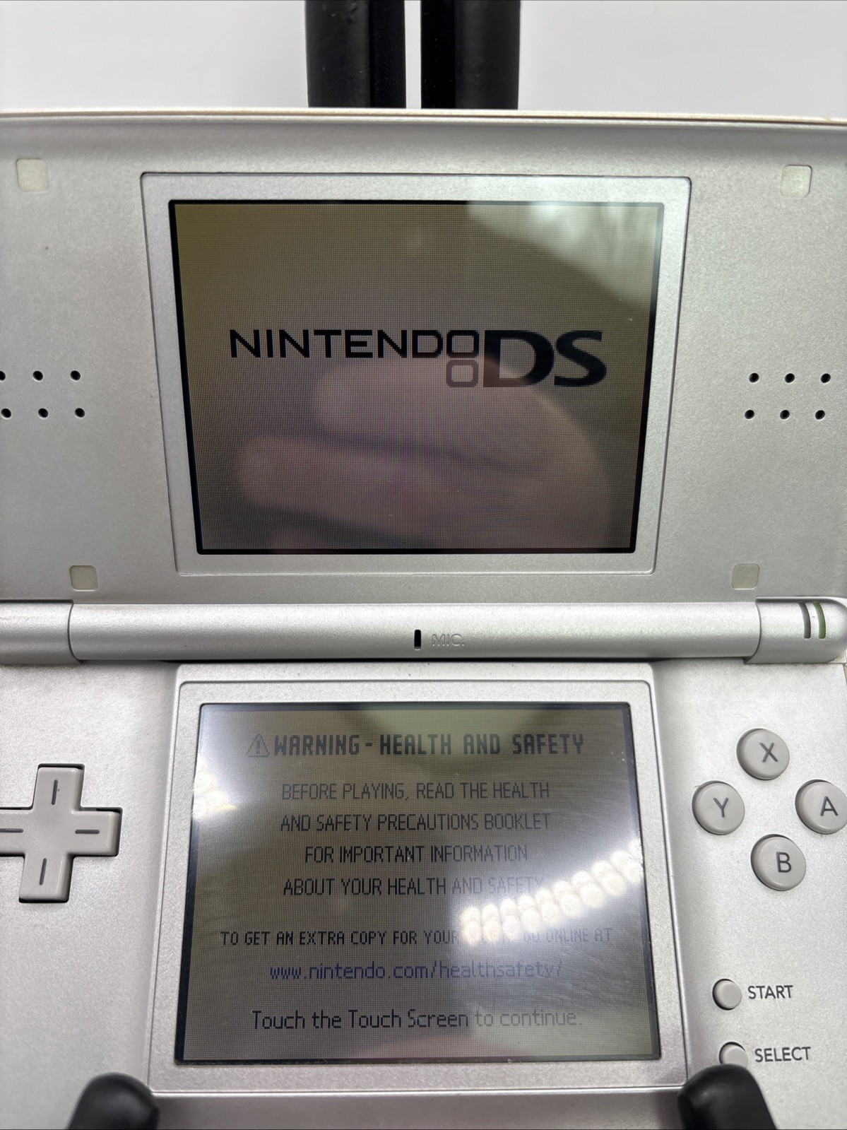 Nintendo DS Lite Console – Gray TESTED Bundle w/ Games+ Charger