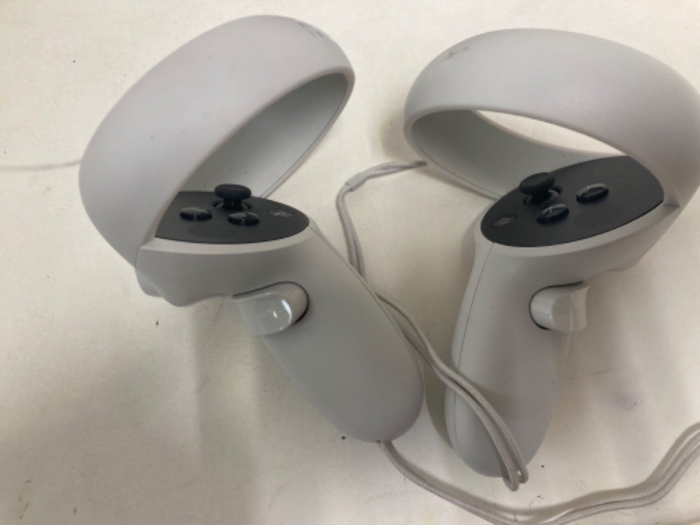 META QUEST KW49CM 128GB VIRTUAL CAMING SYSTEM