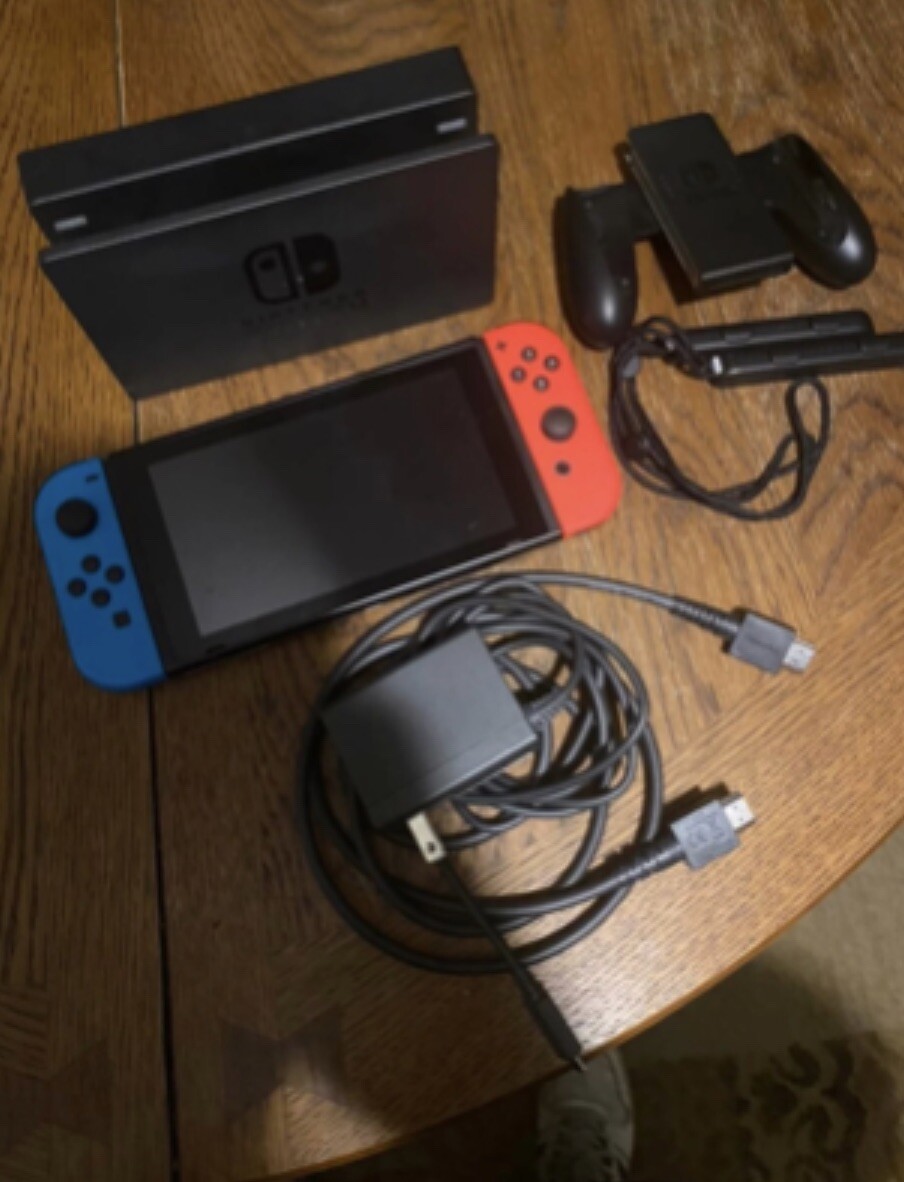 Nintendo Switch Game Console(Pre-Owned)