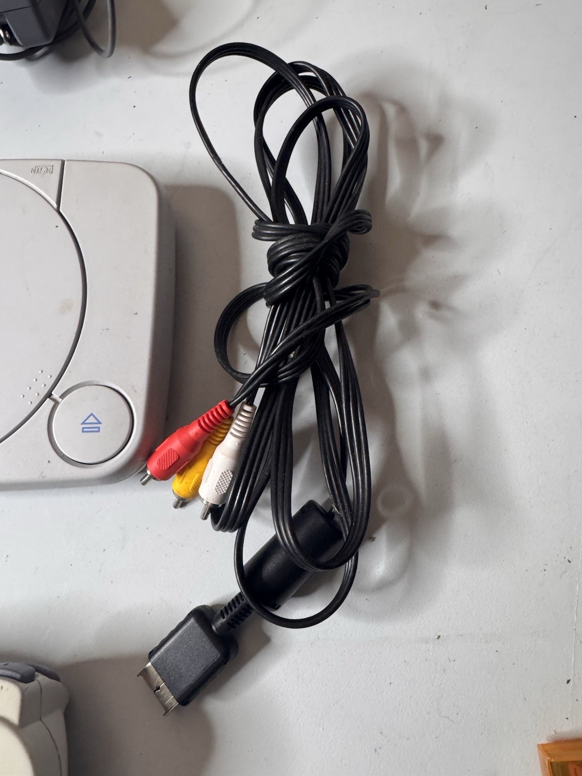 Sony PlayStation One – Slim PS1 Console Bundle – Tested! w/ 3 Games, Controller