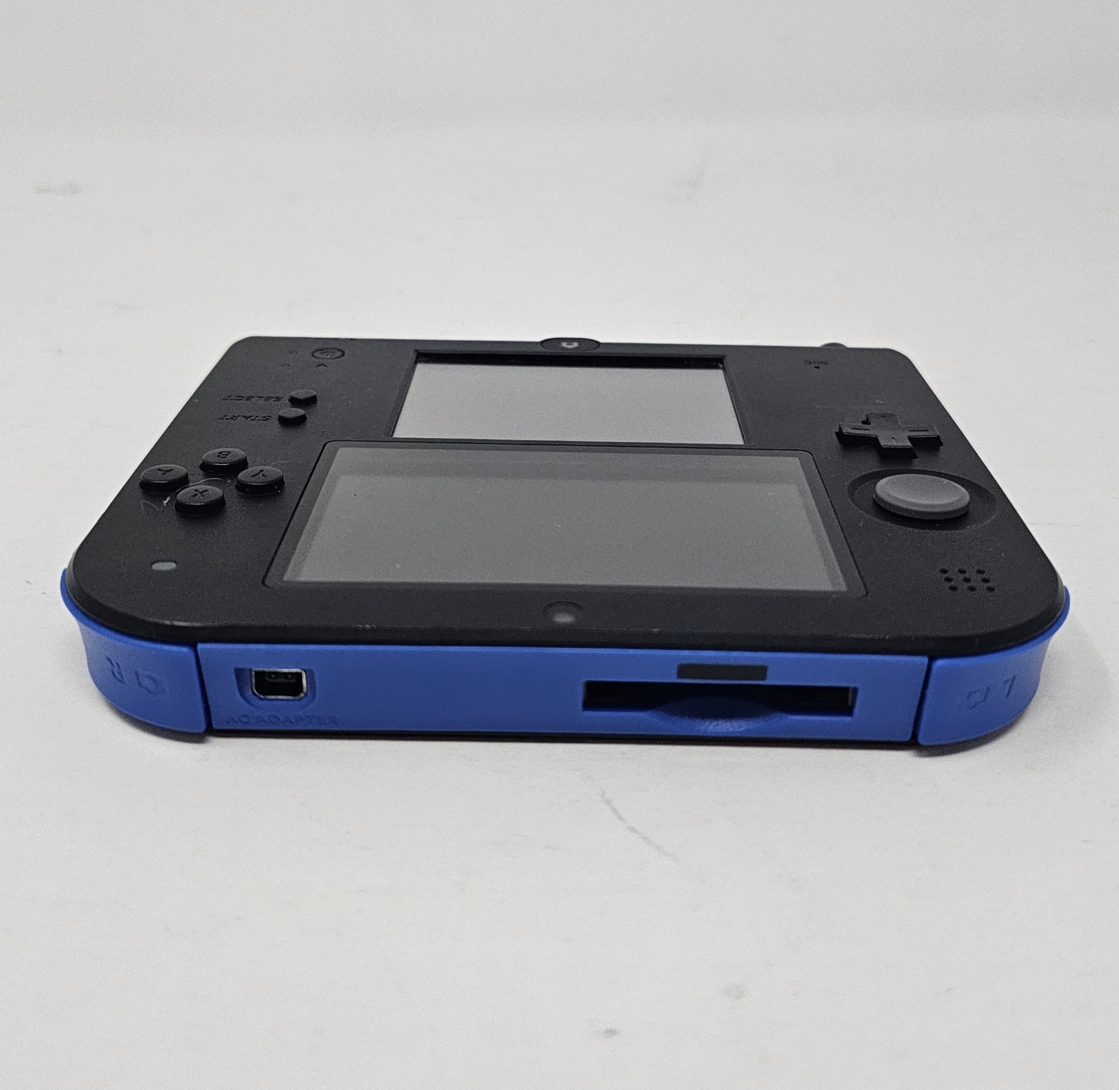 Nintendo 2DS HandHeld Console Black/Blue FTR-001 w/ Stylus, Charger & Mario Kart