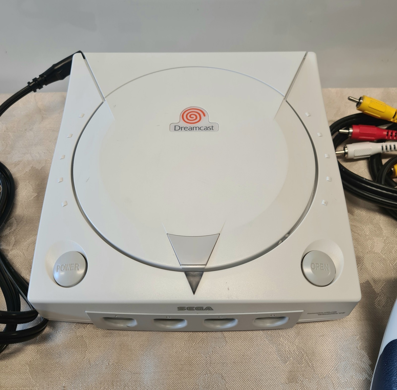Sega Dreamcast Console System Bundle HKT-3020 w/ Controller & Cords