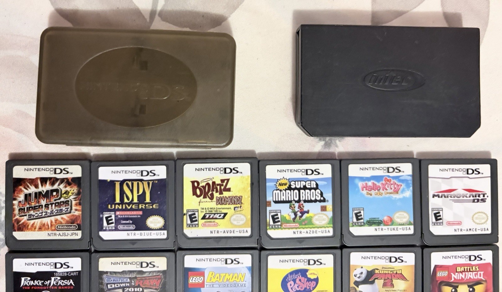 Nintendo DS Lite Console Metallic Rose W/Games, Charger & Accessories Working
