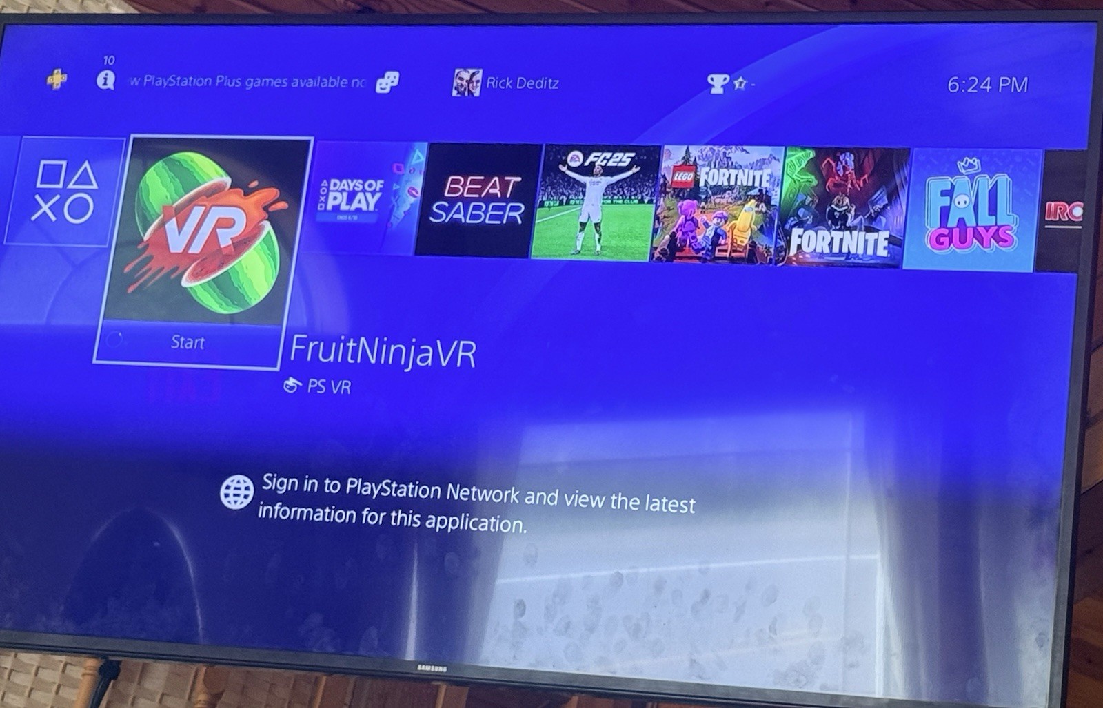 Sony PS4 500GB + PSVR Complete VR Bundle w/ 2 Move Controllers & Camera