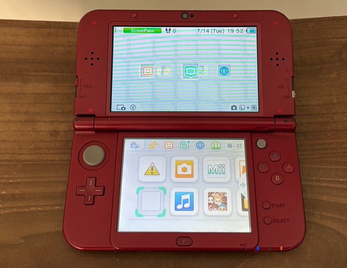 Nintendo *New* 3DS XL Metallic Red Handheld Console