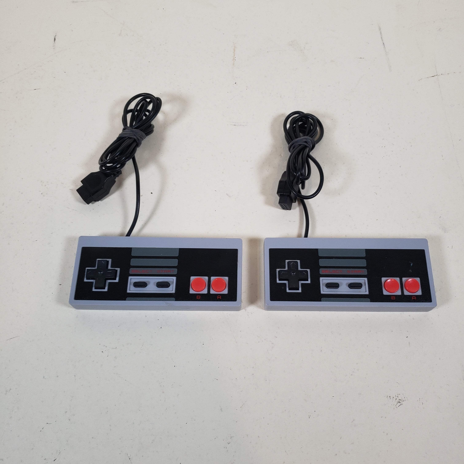 Plug and Play Family Computer System NA Video Game Console 600 Games in One