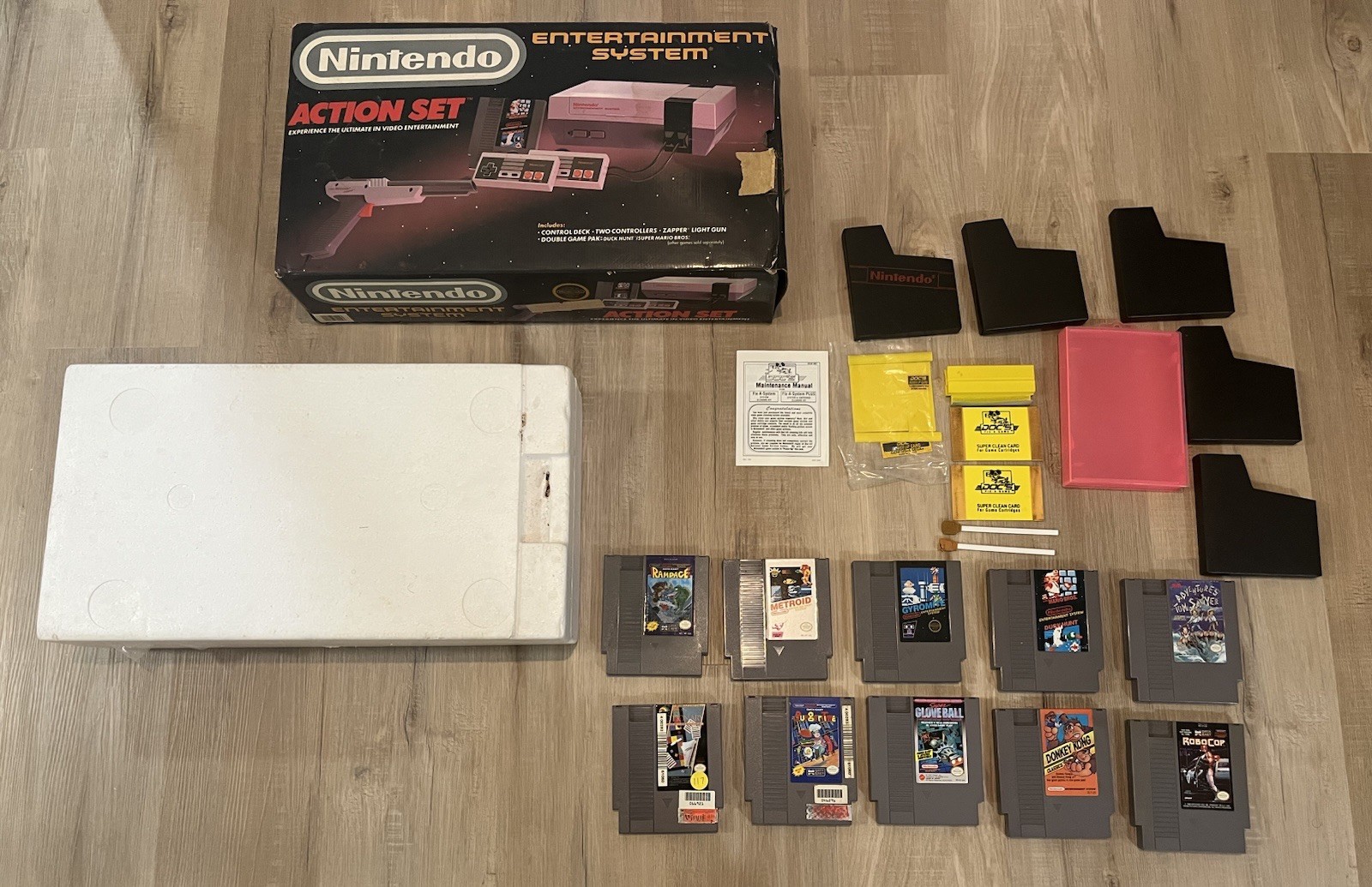 Nintendo NES Action Set In original Box Console 2 Controllers Lot Of 10 OG Games