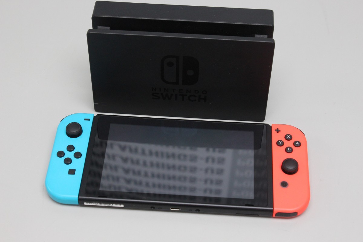 Nintendo Switch with Neon Blue and Neon Red Joy-Con (HAC-001-01) (C31035057)