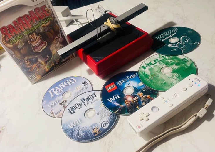 Nintendo Wii Mini RVL-201(USA) Red Black Console Bundle with Games & Accessories