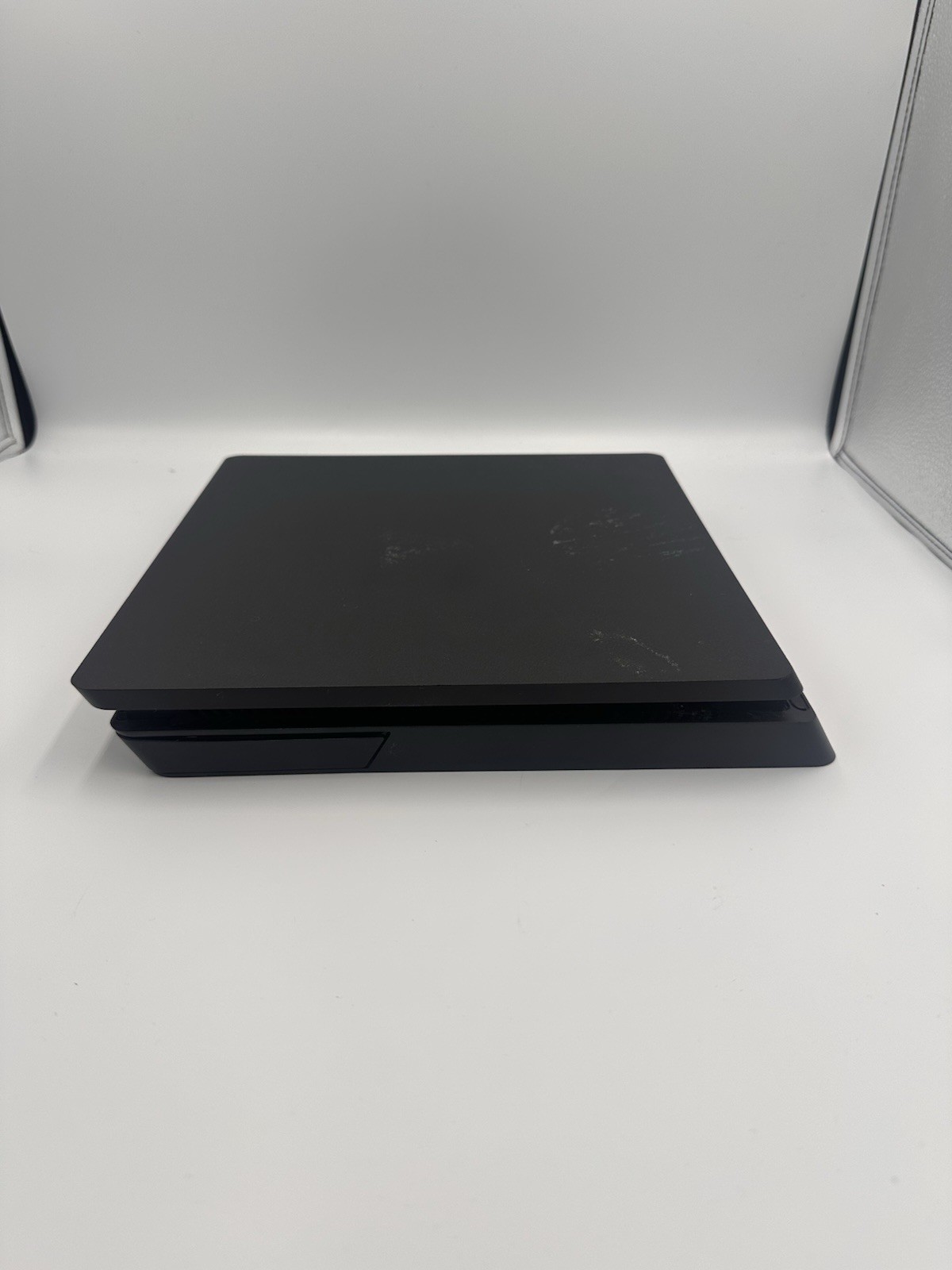 Sony PlayStation 4 Slim 1TB Bundle – Games & Controller BUNDLE! *CLEAN & TESTED
