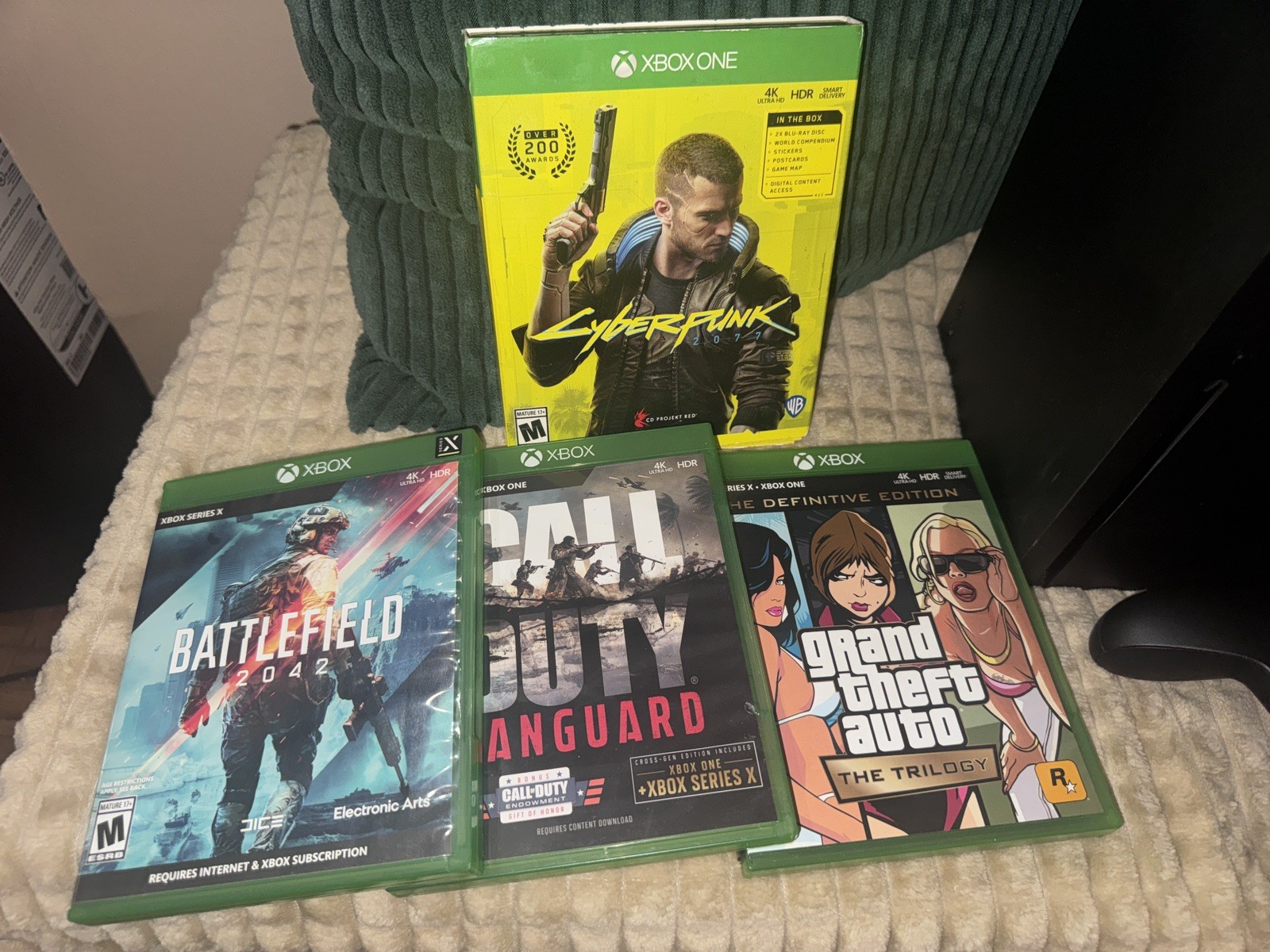 Xbox Series X 1TB Bundle, 3 Controllers, Wireless Headset, 4 Games – Excellent