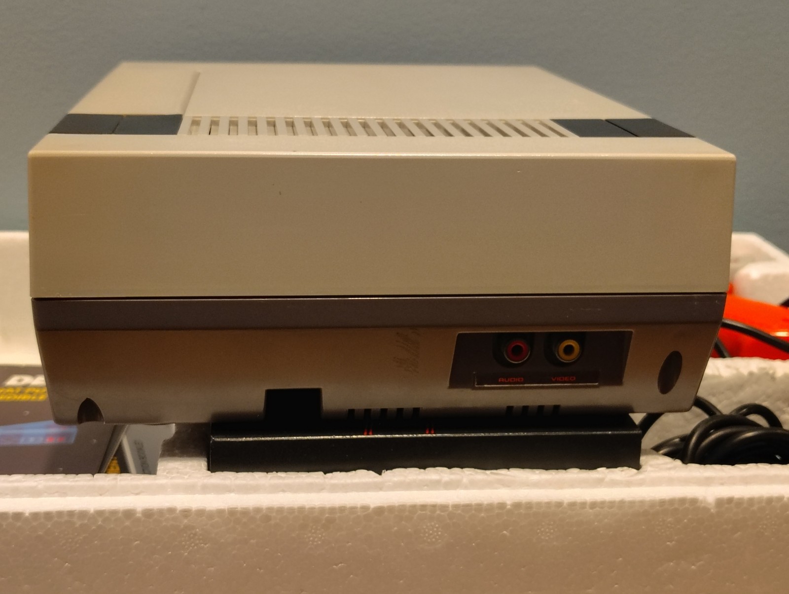 Nintendo NES Action Set Console System Complete Set CIB OEM Great Shape C Pics