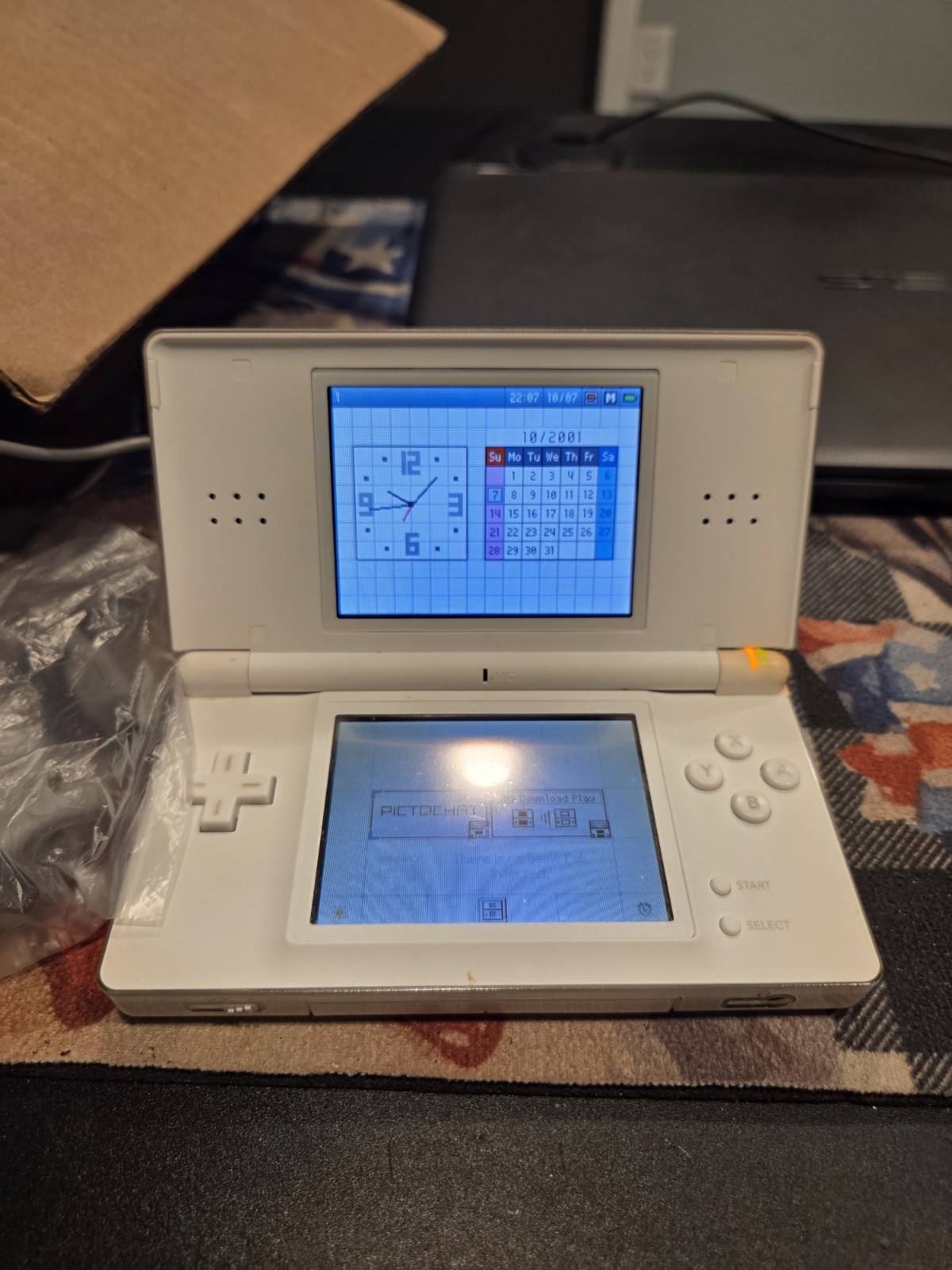 Nintendo DS Lite USG-001 JPN White Handheld Console Stylus & Cable EUC