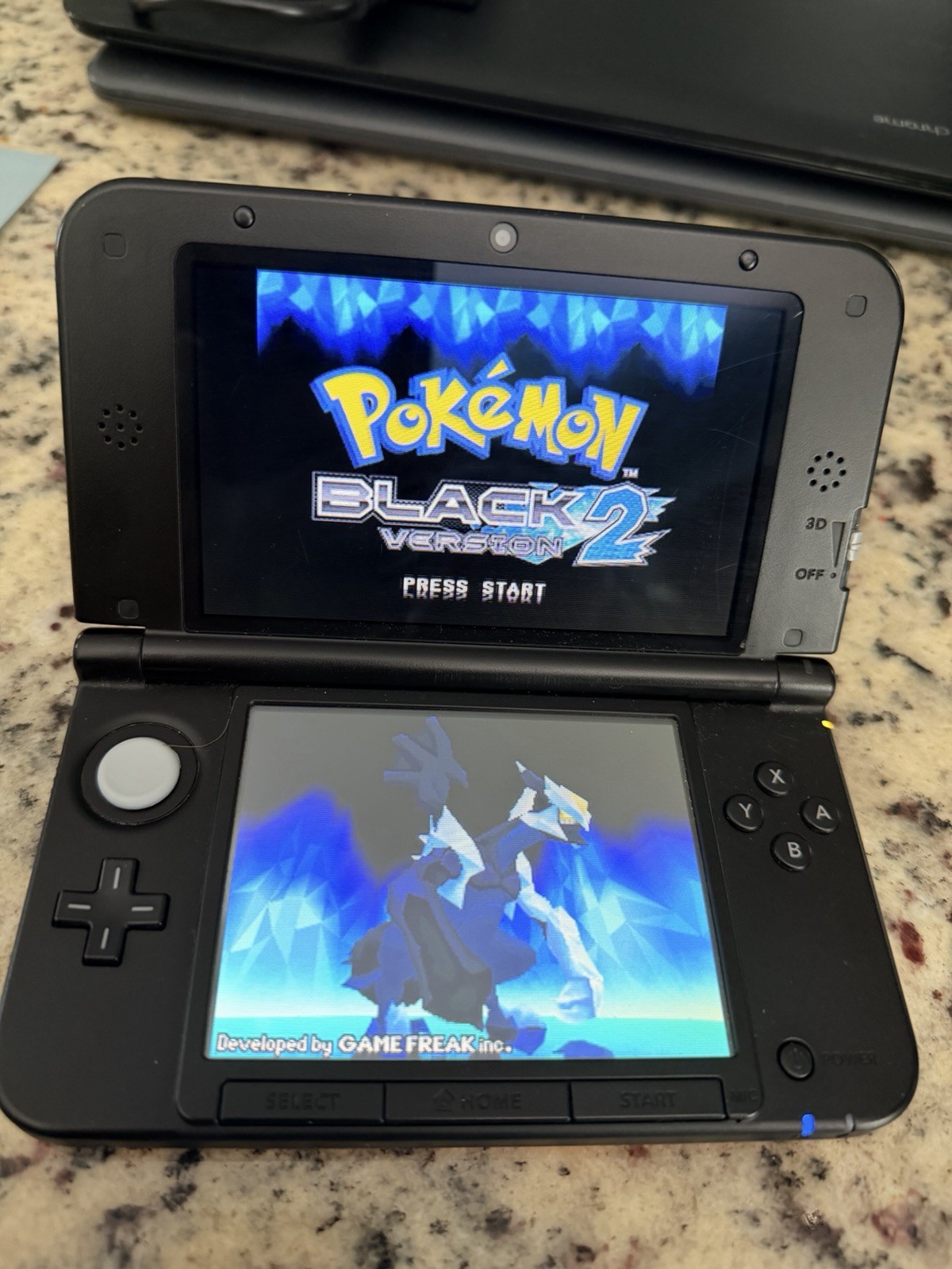 Nintendo 3DS XL Launch Edition Handheld Gaming System Games Stylist Charger Box