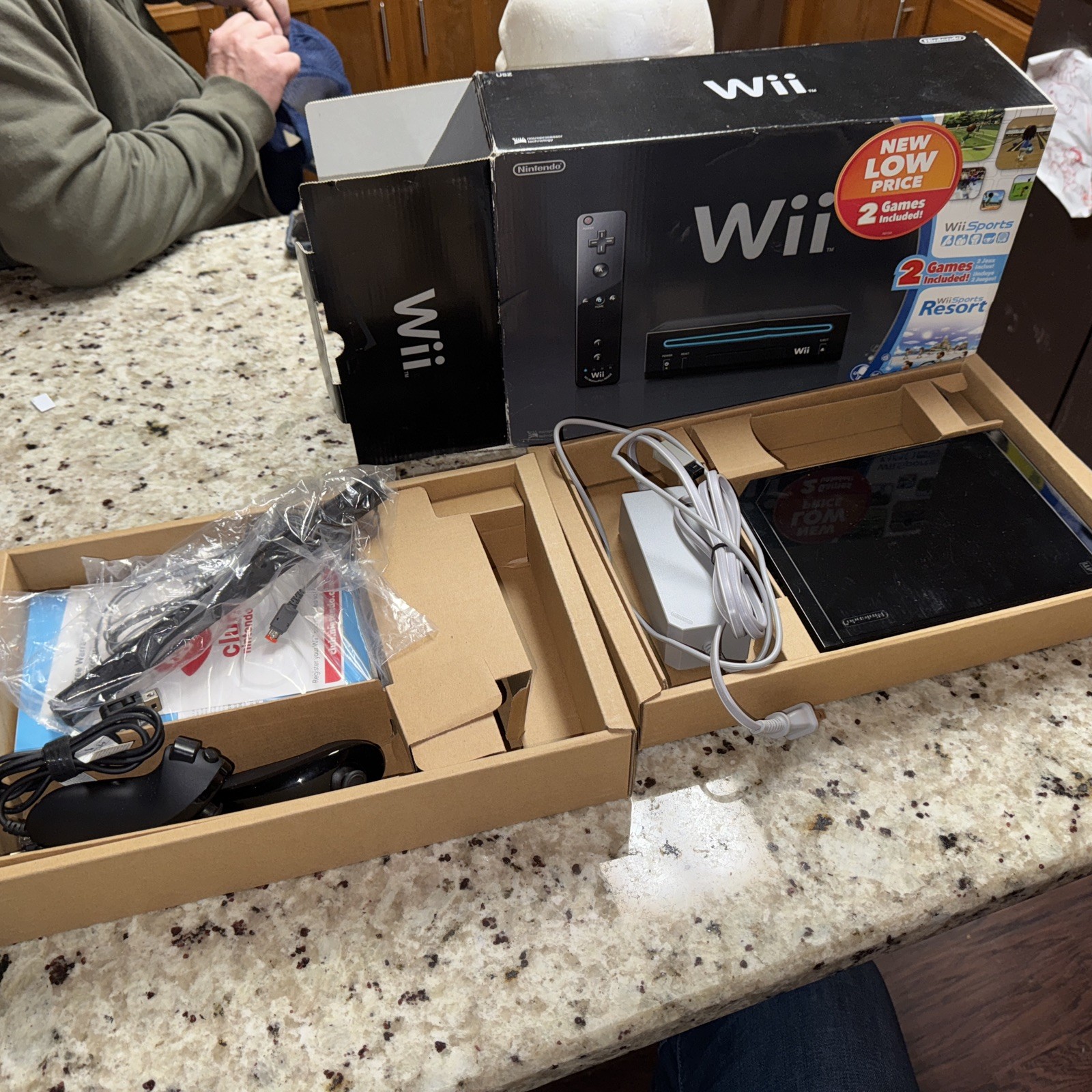 Black Nintendo Wii RVL-001 Video Game Console Bundle *Missing Input&Controller *