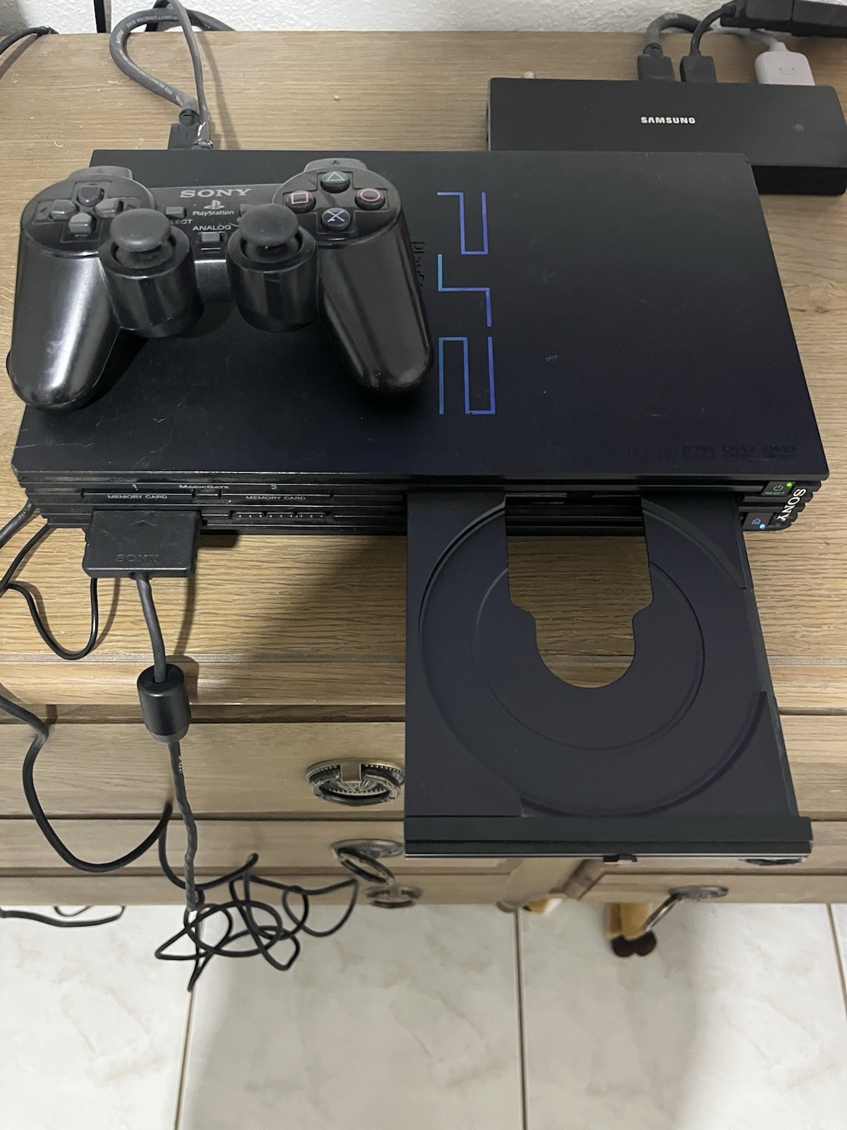 Sony Playstation 2 PS2 Fat Console SCPH-30001 w/ Power Cable And Control TESTED