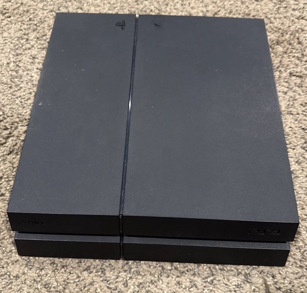 PlayStation 4 500GB Console W/ Cables, Controller And Game Tested Software 11.52