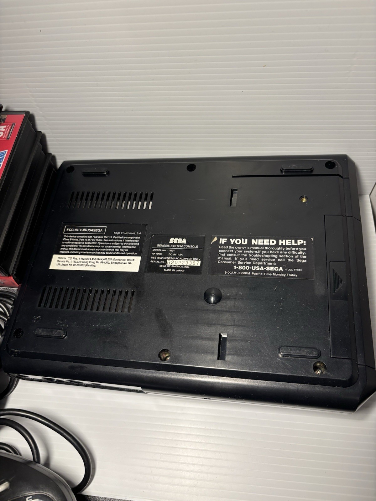 Sega Genesis System Model 1 Console Bundle 4 Games Sonic & etc