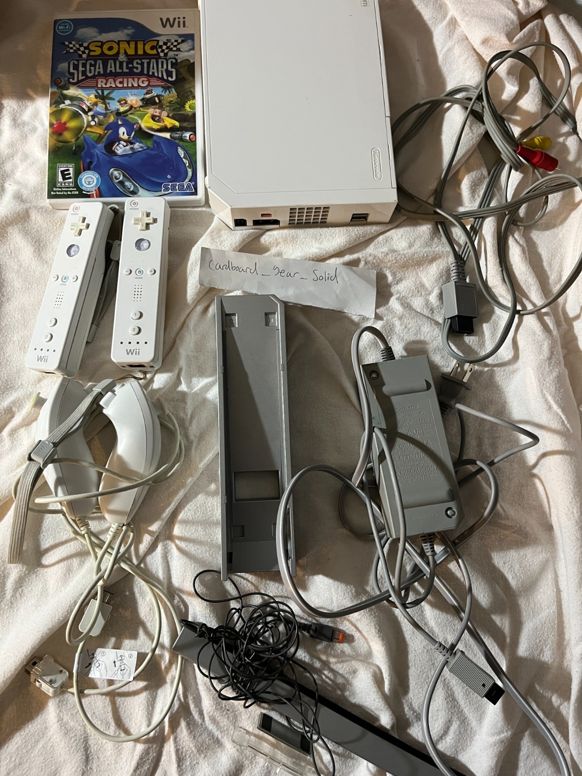 (Offers allowed) Nintendo Wii set with 2 remotes and Sonic Sega Allstars Racing