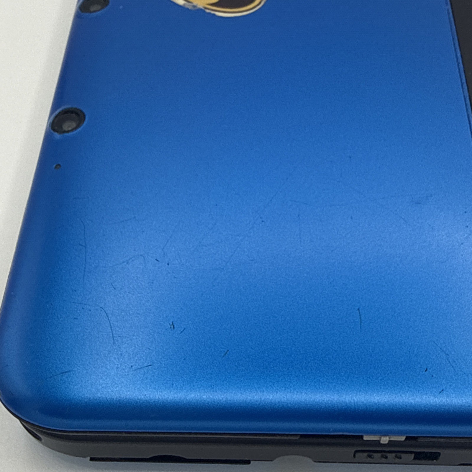Nintendo 3DS XL Blue Console Bundle: Case, Charger, 4GB SD Card, Stylus, 2 Games