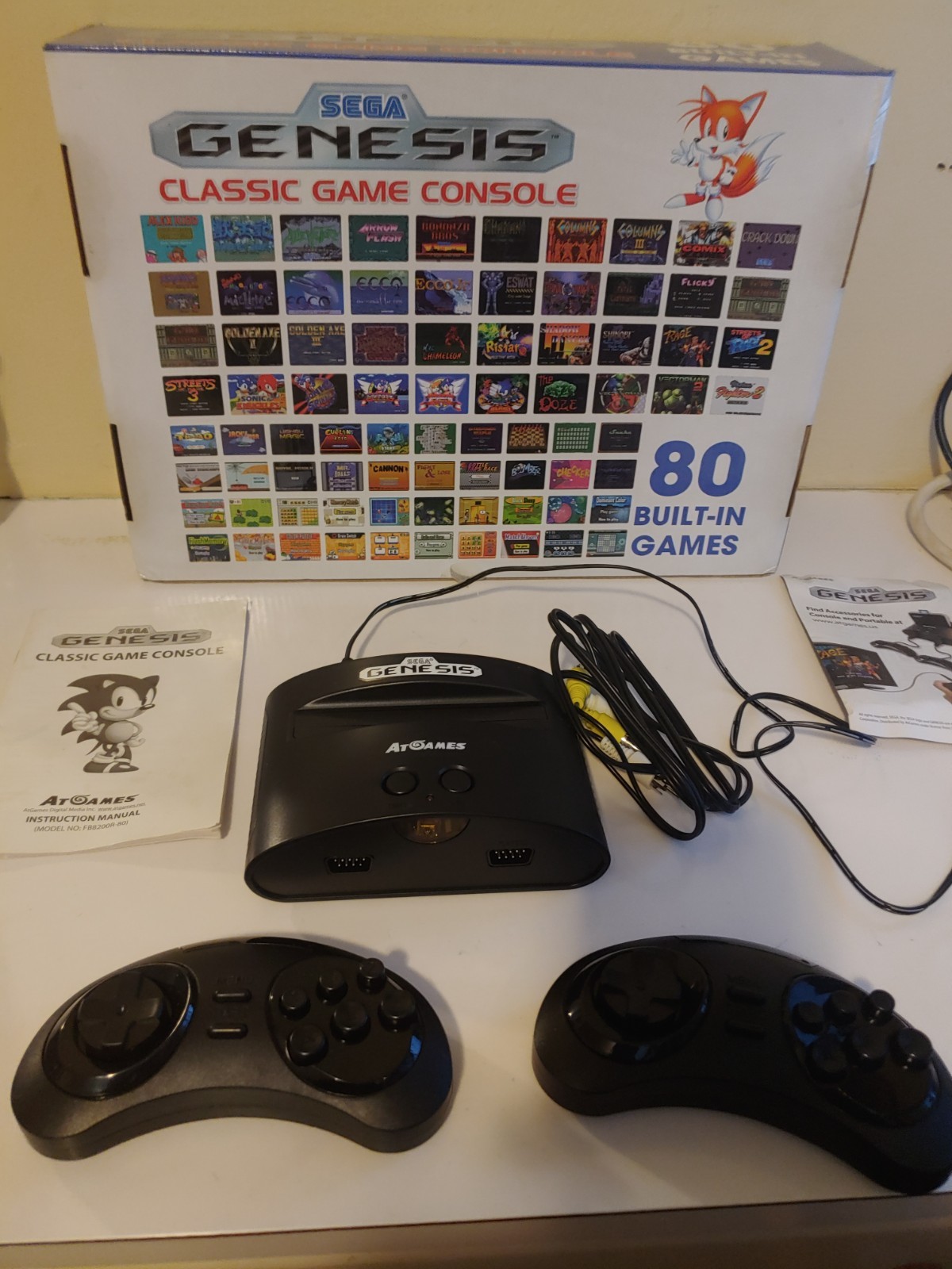 Sega Genesis Classic w/80 built in games. 2012. tested. w/ retail box 93% pkg…
