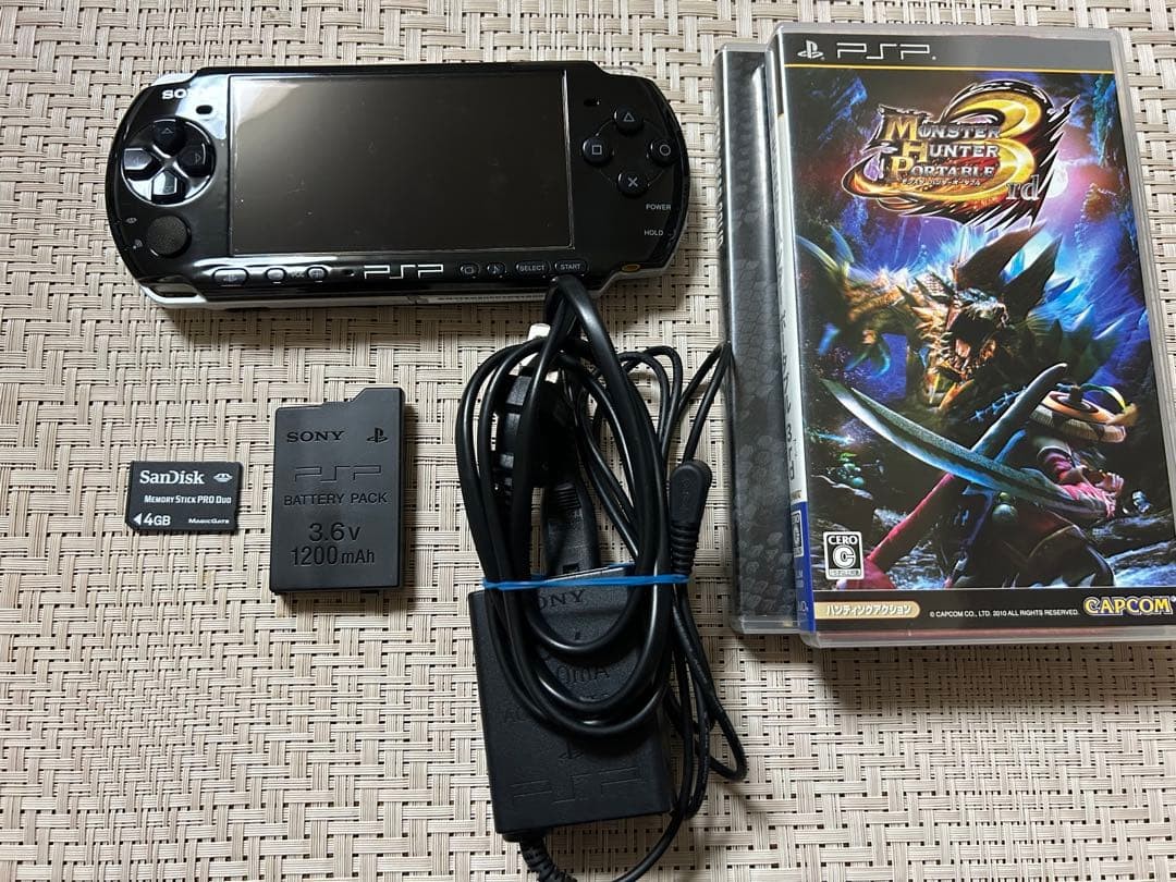Sony PSP-3000 Piano Black Console Tested Working 4GB Games Japan