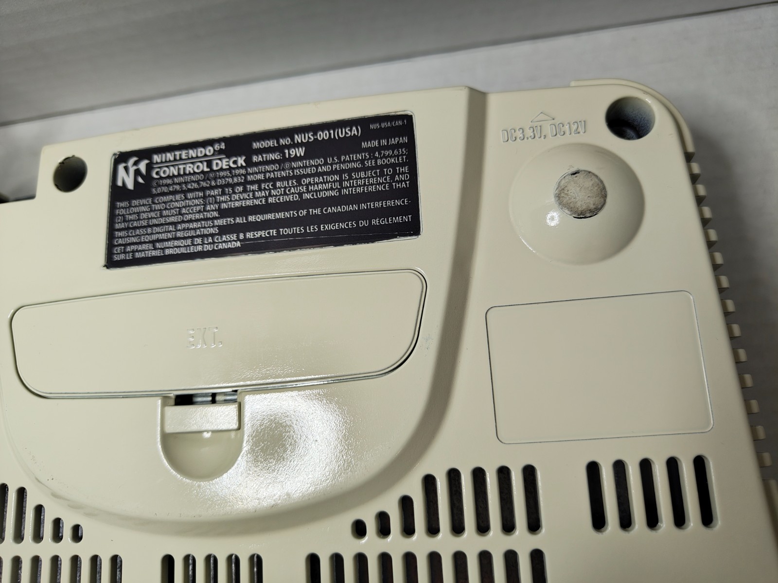 N64 Custom Console (White w/ Blue LED) Model # NUS-001 *CONSOLE/POWER CORD ONLY*