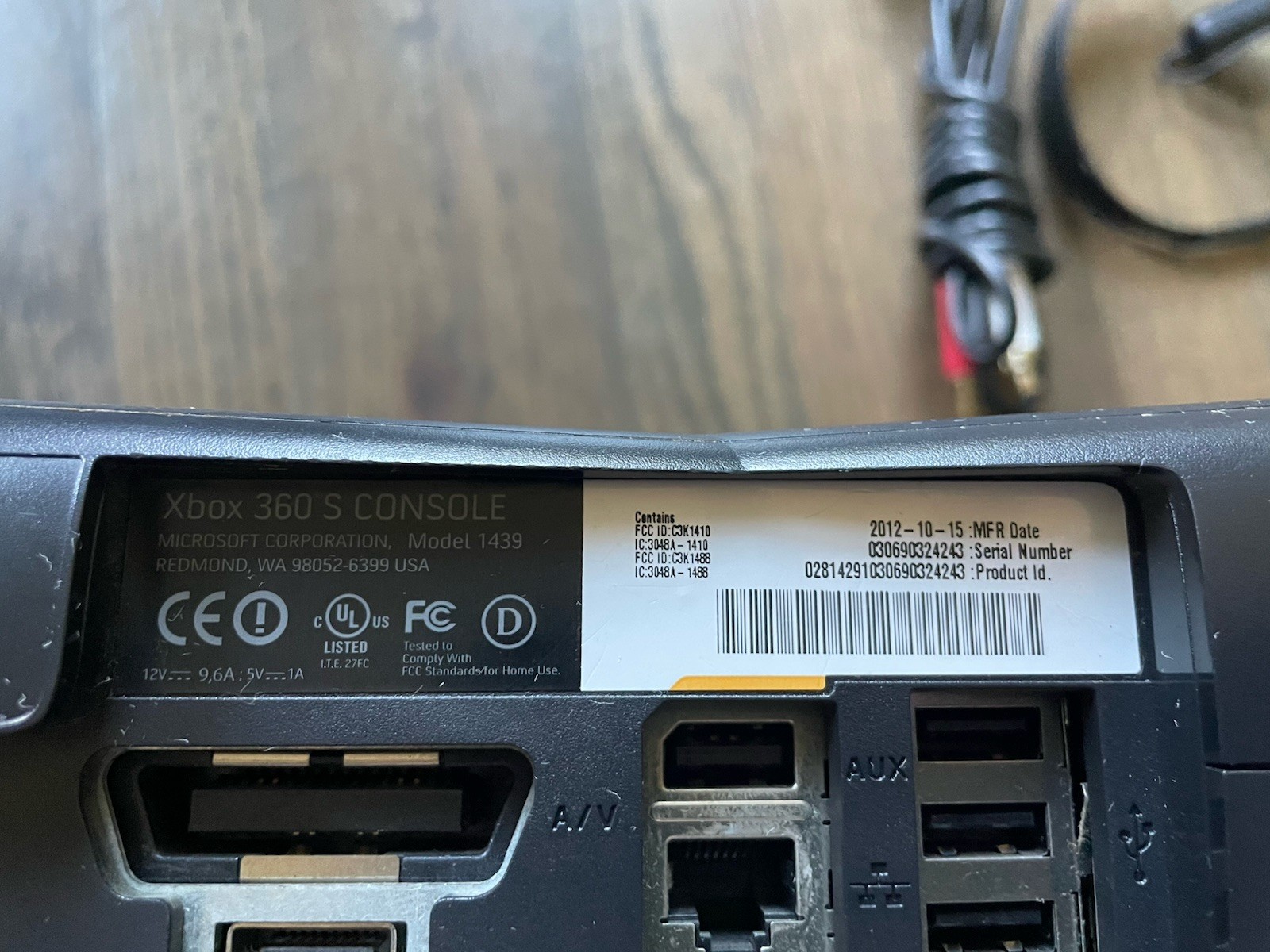 Microsoft Xbox 360 Console Model 1439 AV Cord For Parts No Power Brick UNTESTED