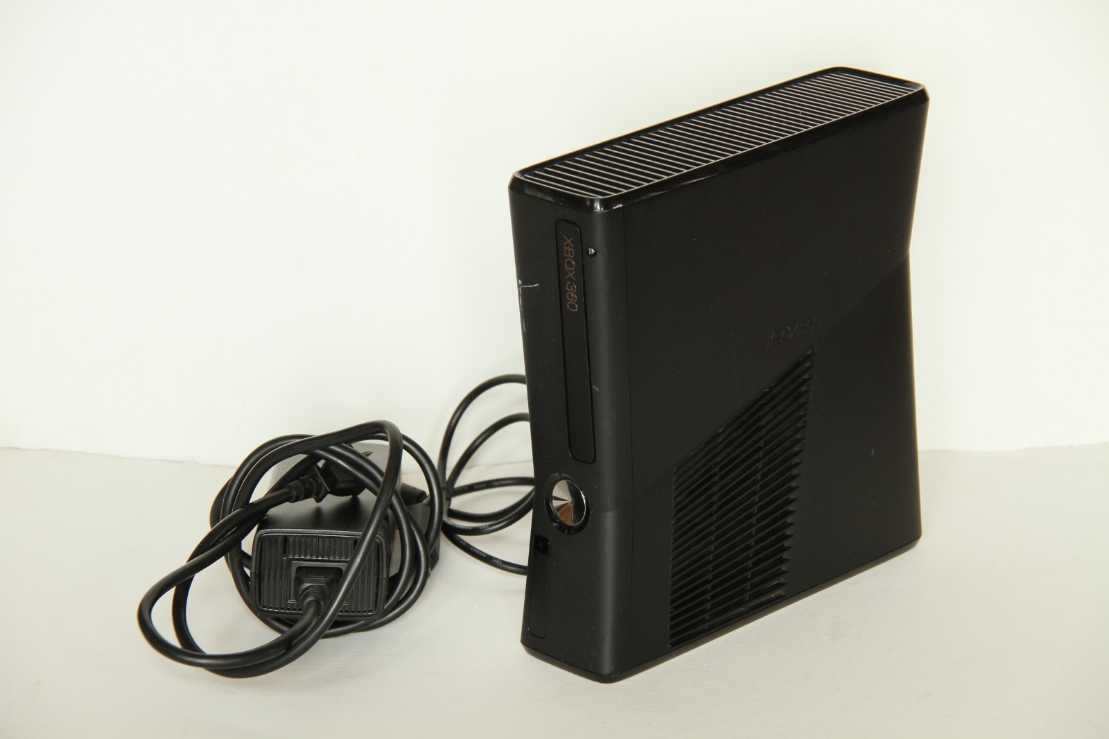 Microsoft Xbox 360 S Console 1439 + Power Supply – Bundle 15 Games Call Of Duty