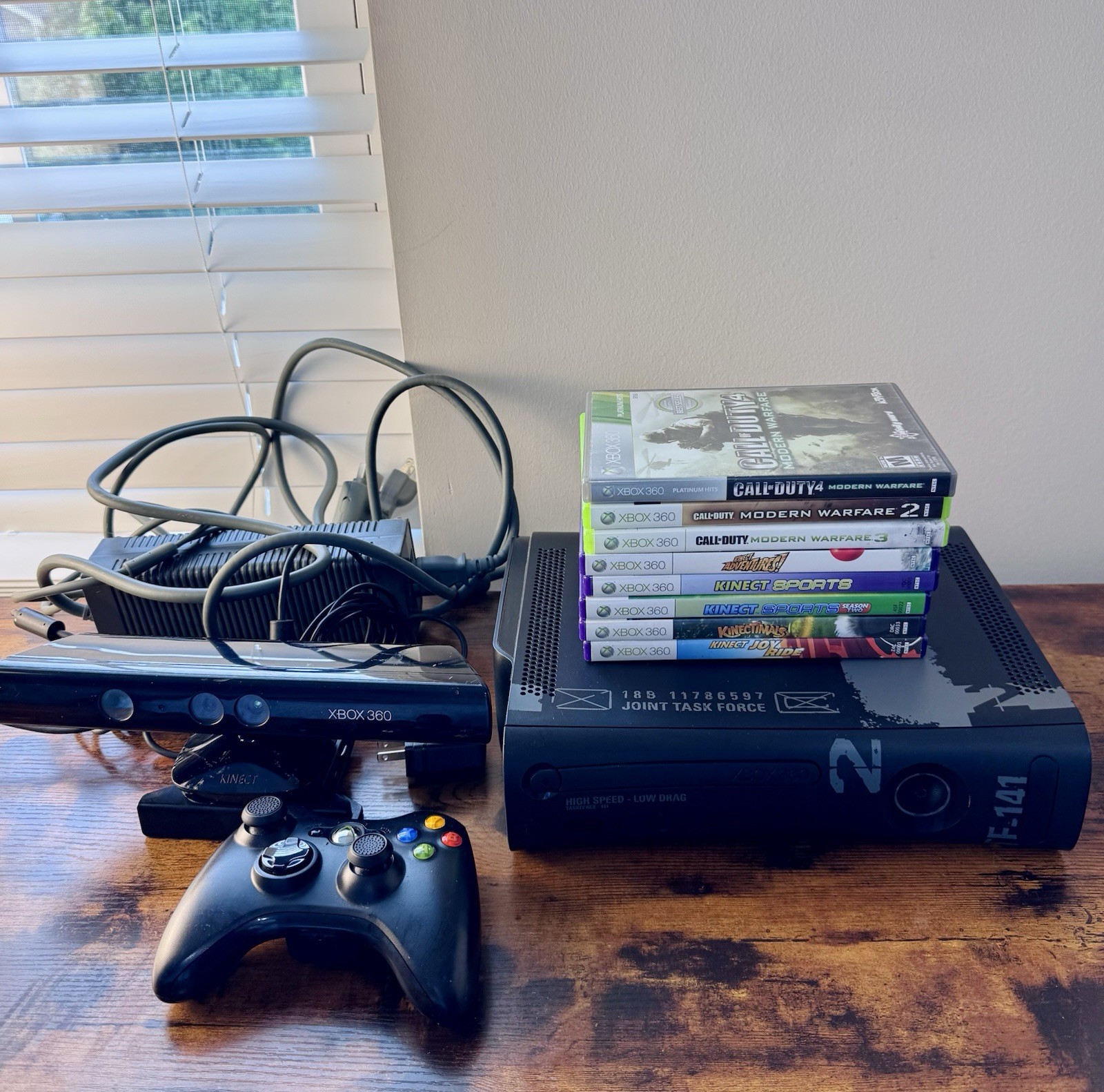 Microsoft XBox 360 Call of Duty Modern Warfare 2 Game Console System COD 250GB