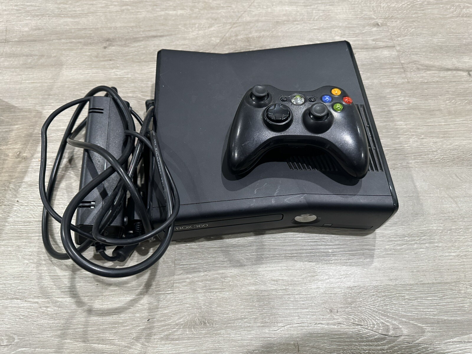 XBOX 360 Console And 1 REMOTE Tested No Hard drive