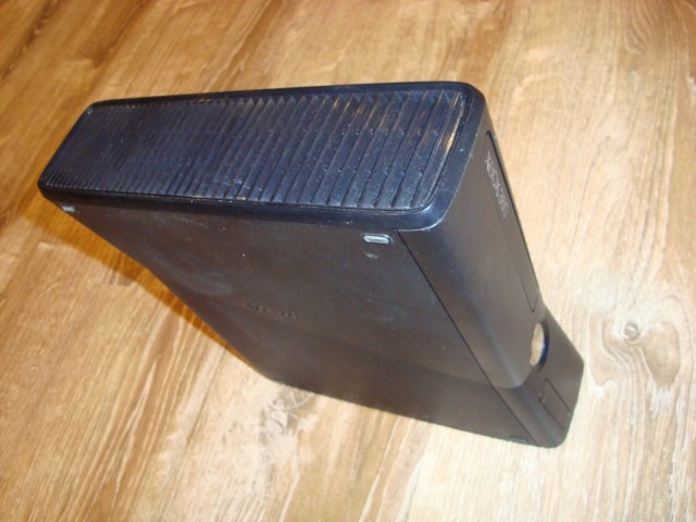 Microsoft Xbox 360 S Console – Matte Black (1439) – RECONDITIONED – No HDD