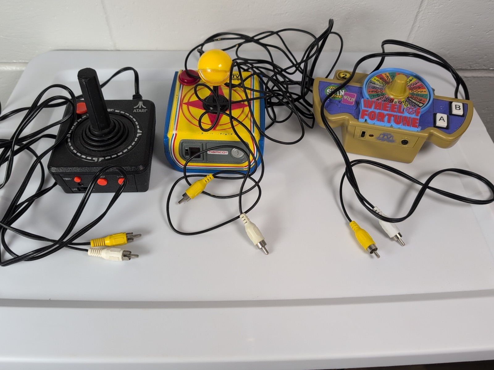 Atari/ Pac-Man/TV Games Plug & Play Joystick Retro AV