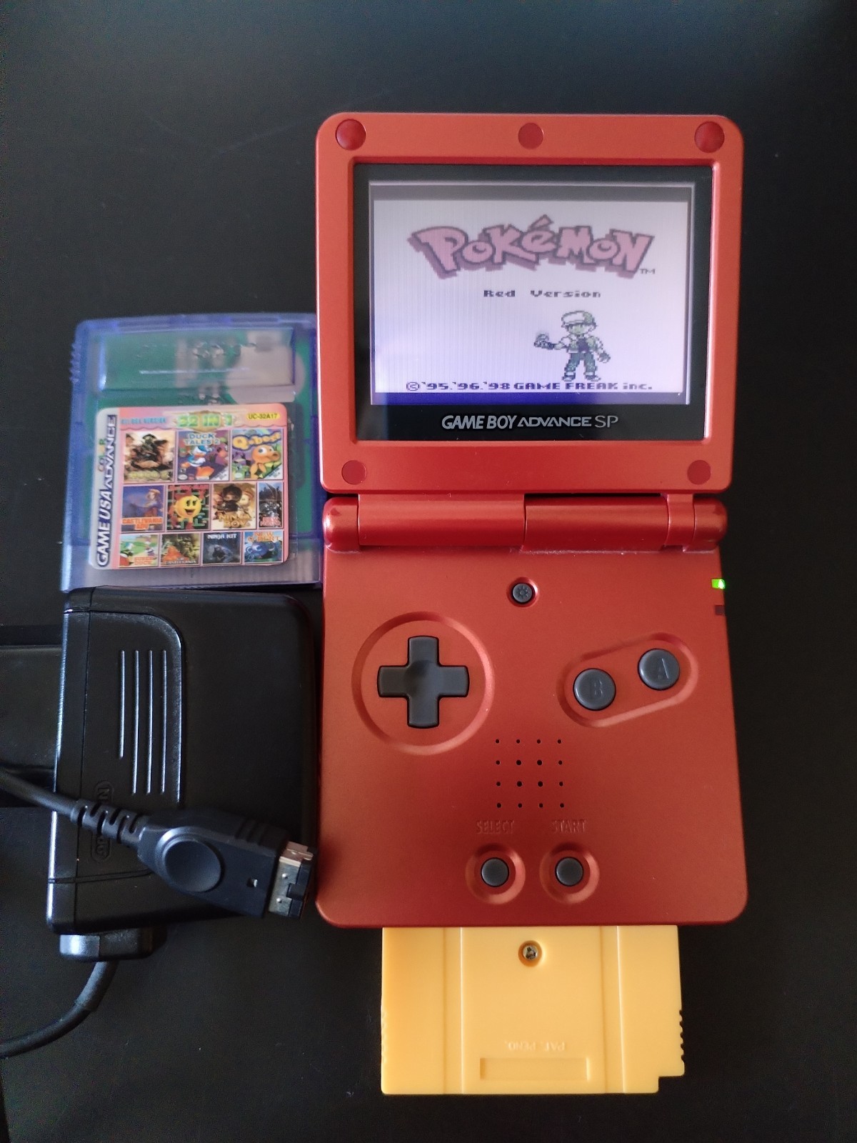 Game Boy Advance SP Red + 2 Multicart + Charger See Description GBA SP Red