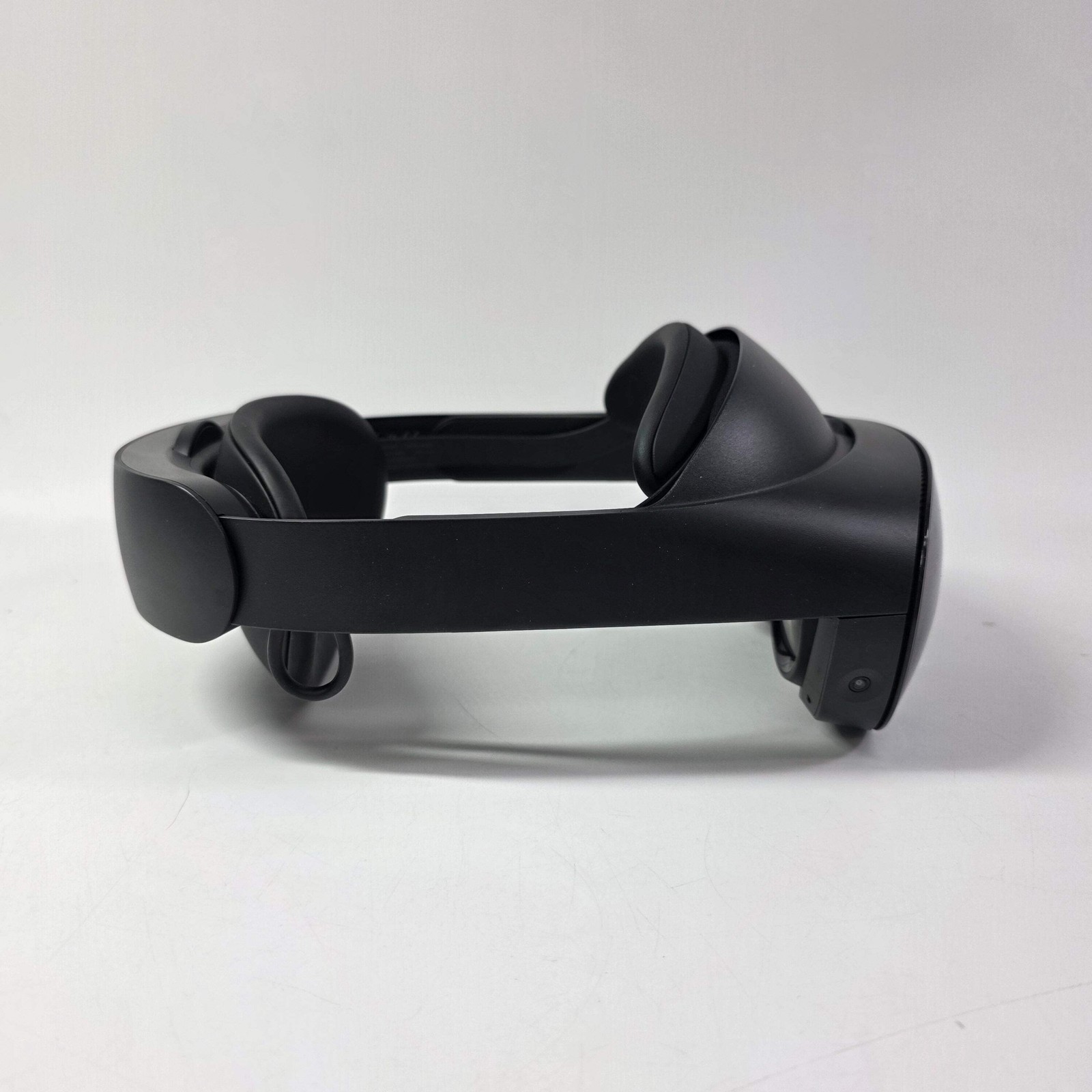 Meta Quest Pro 256GB Standalone All-in-One VR Headset DK94EC