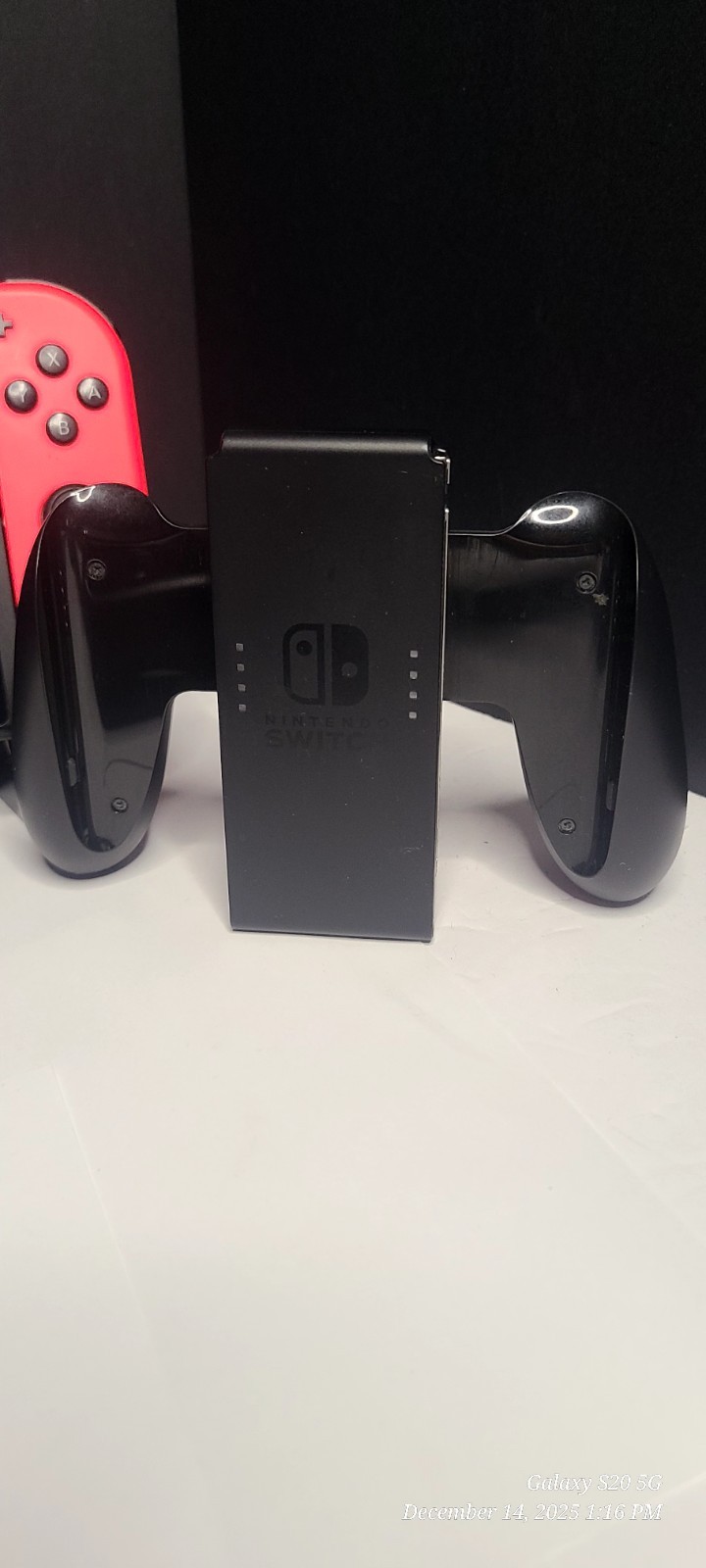 Nintendo Switch Console Bundle/ Controller, 4 Games, Charging Cable, HDMI Cable