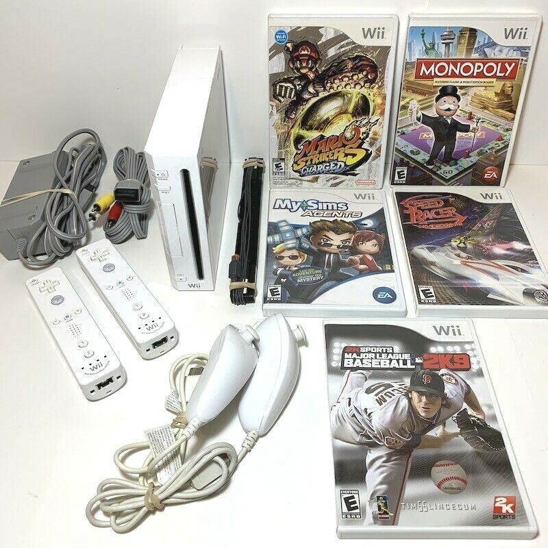 Nintendo Wii RVL-001 Console Bundle, 2 MP Remotes, 2 Nunchuks, 5 games, Tested