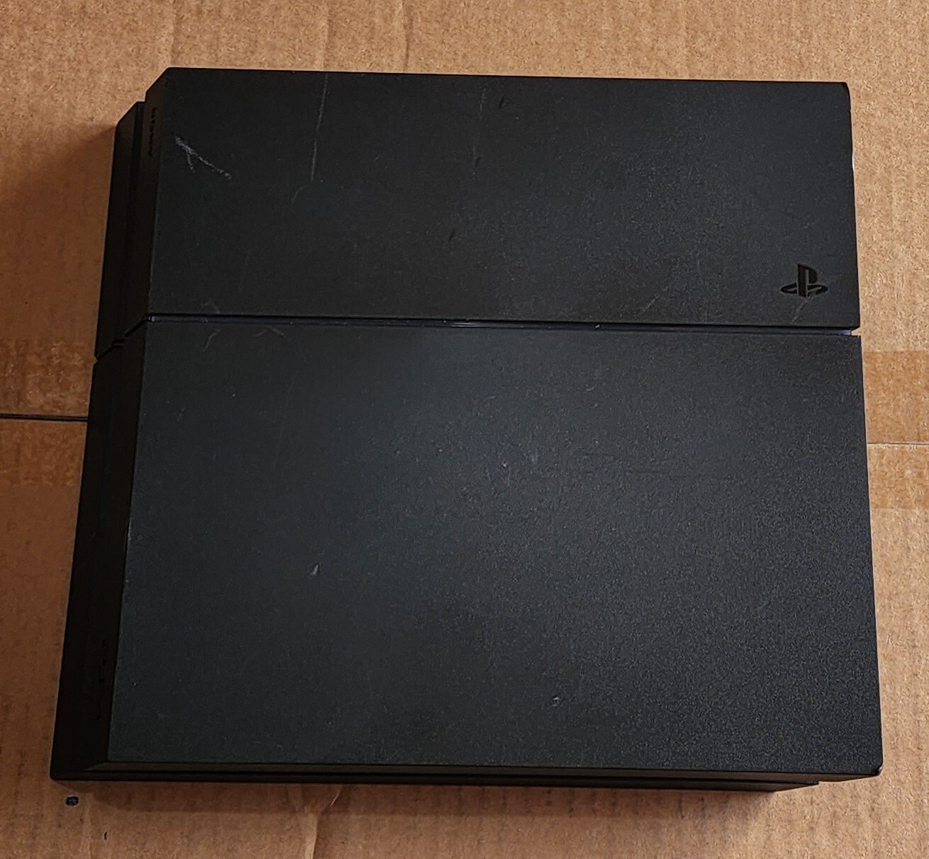 Sony Computer Entertainment INC PS4 PRO- Model CUH-1215A 230W 50/60Hz 2.3.0.95A