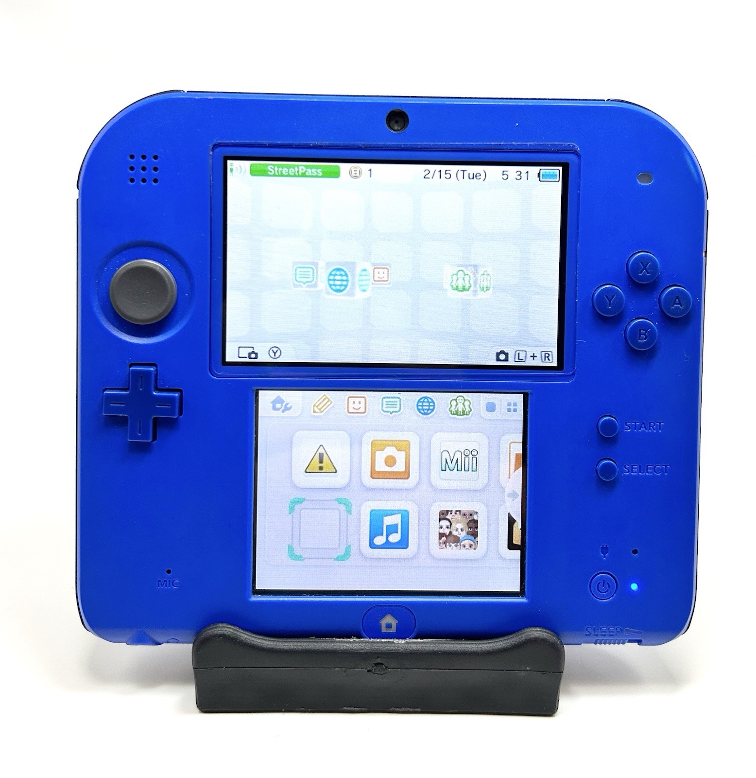 Nintendo 2DS Handheld Game Console FTR-001 Electric Blue – With charger