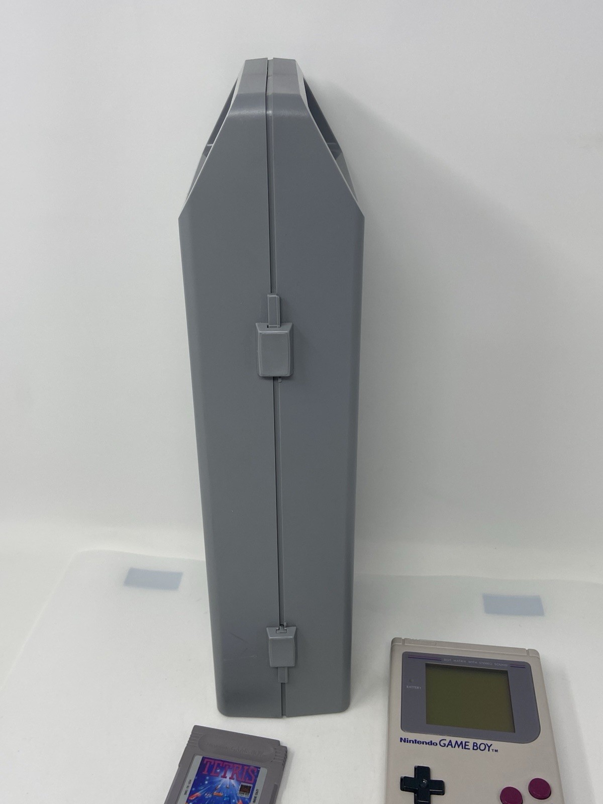 Nintendo Game Boy DMG-01 Handheld System with Tetris & Plastic Storage Case