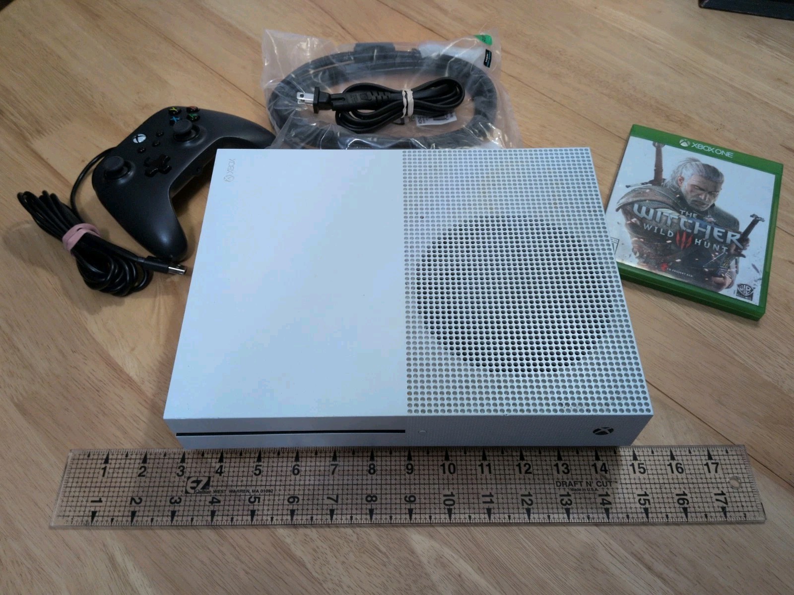 Xbox One S Model 1681 500 GB Console Bundle USED