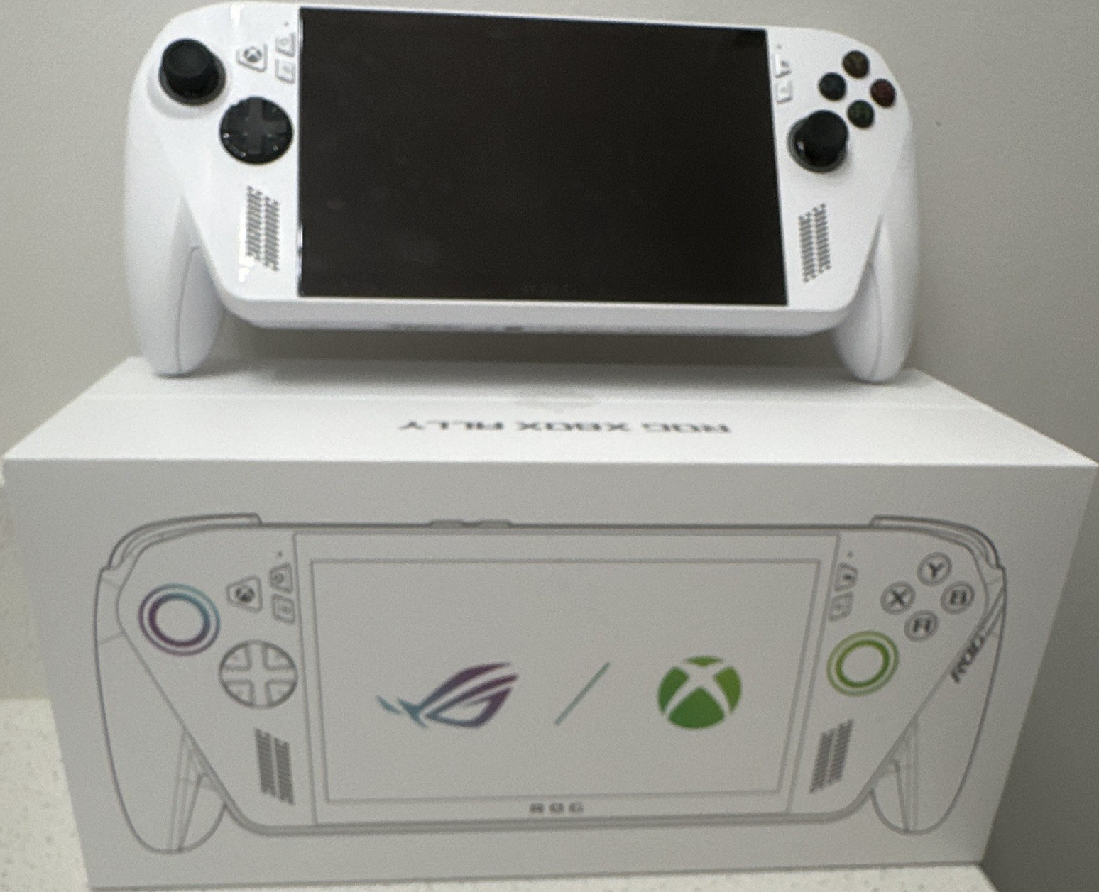 ASUS ROG Ally RC73YA 512GB White Handheld Console Windows Wi-Fi BT USB-C