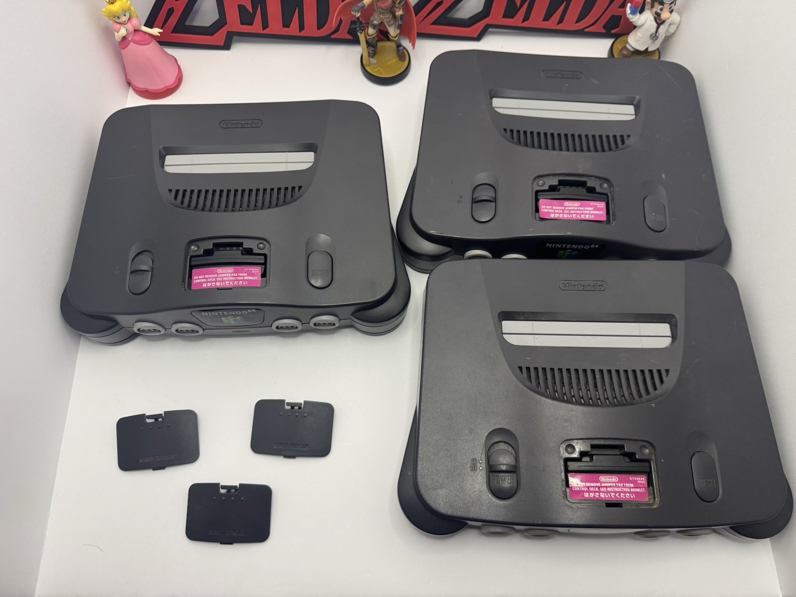 3 N64 Consoles 7 Controllers 30 Games